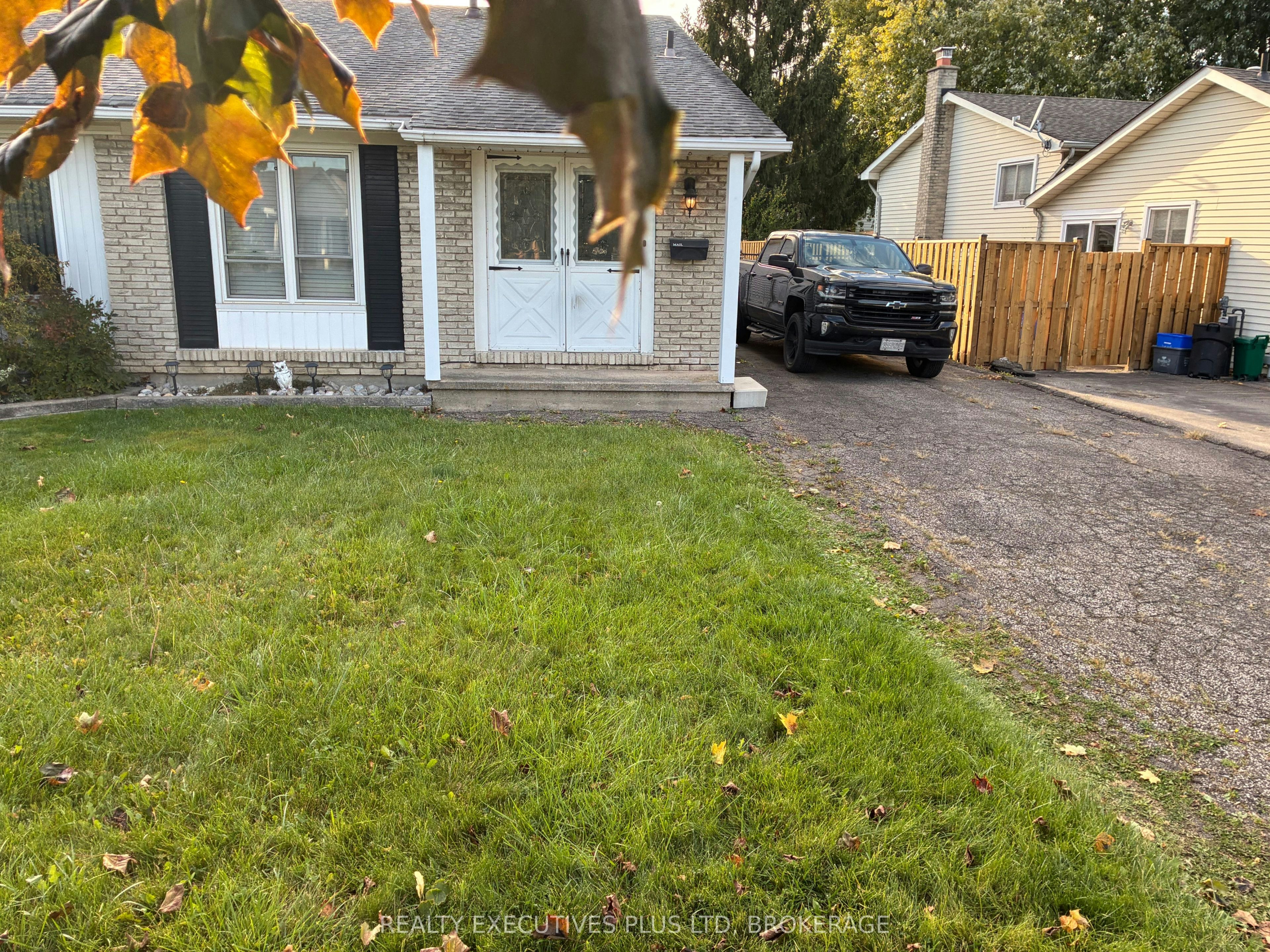 94 Carriage Road, St. Catharines, ON, L2P 3S8