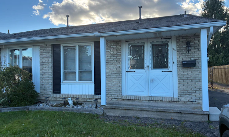94 Carriage Road