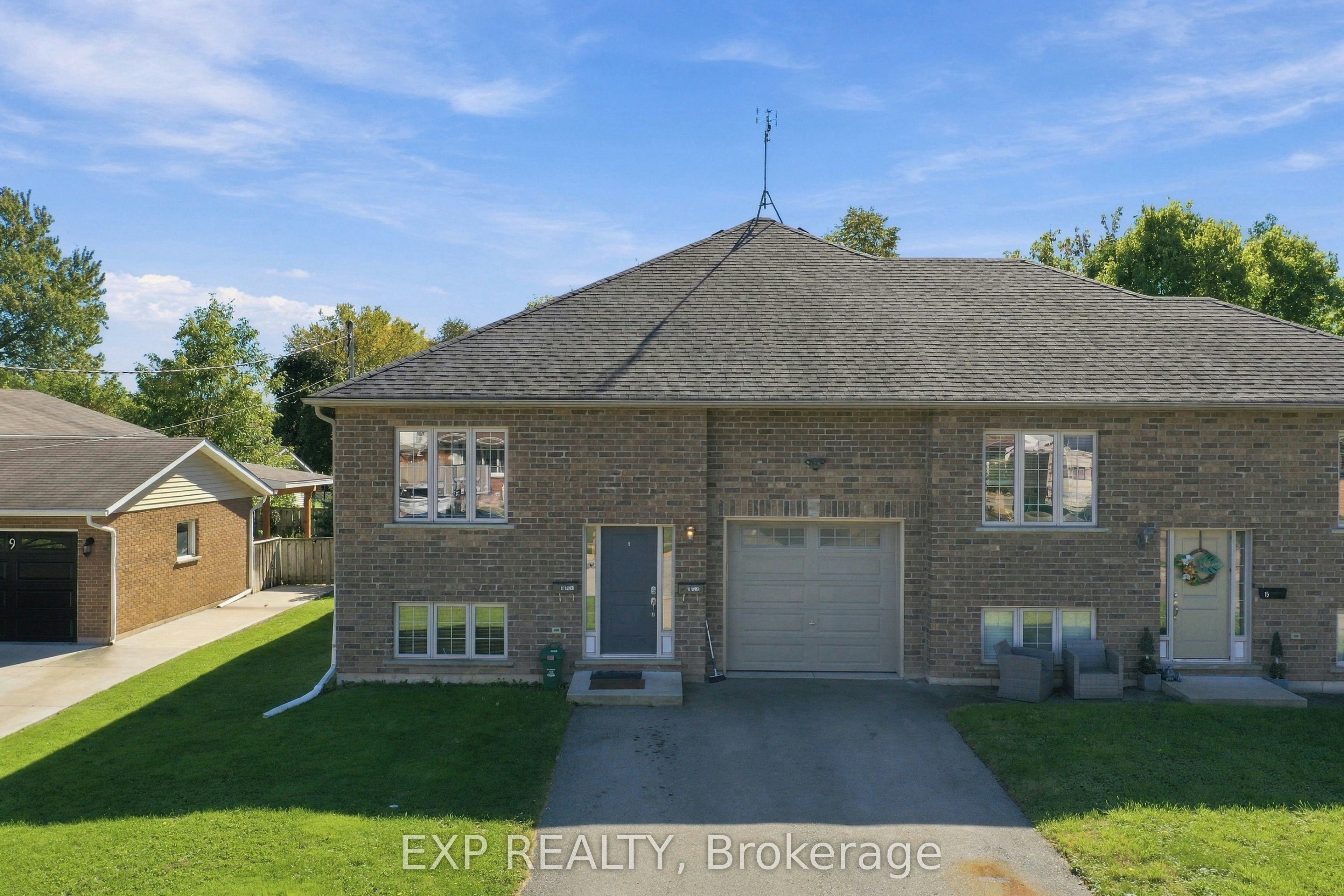 11 Donald Avenue, Welland, ON, L3C 3S9