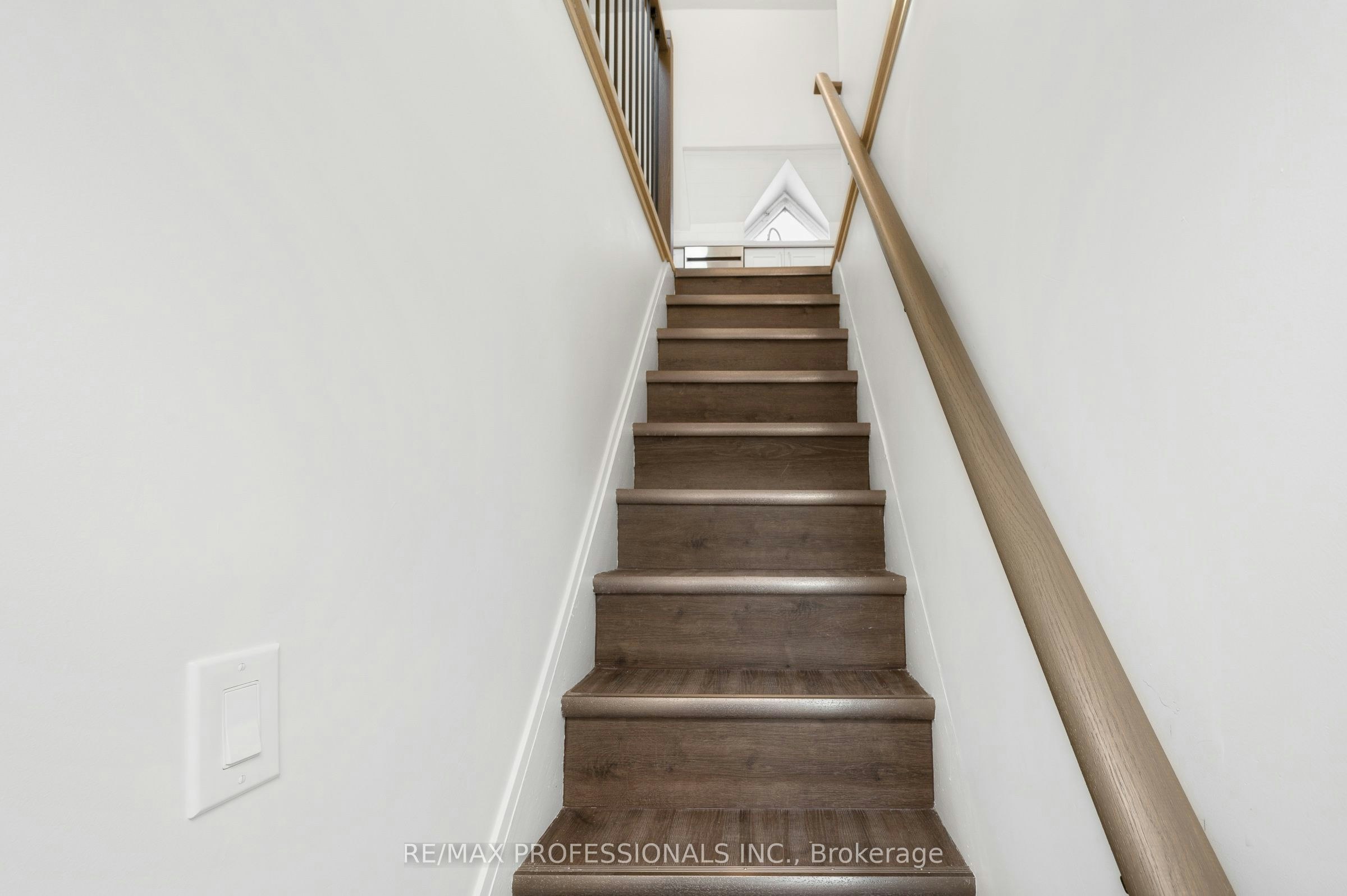 #3-388 Wilson Street, Hamilton, ON, L8L 1S9 - 2