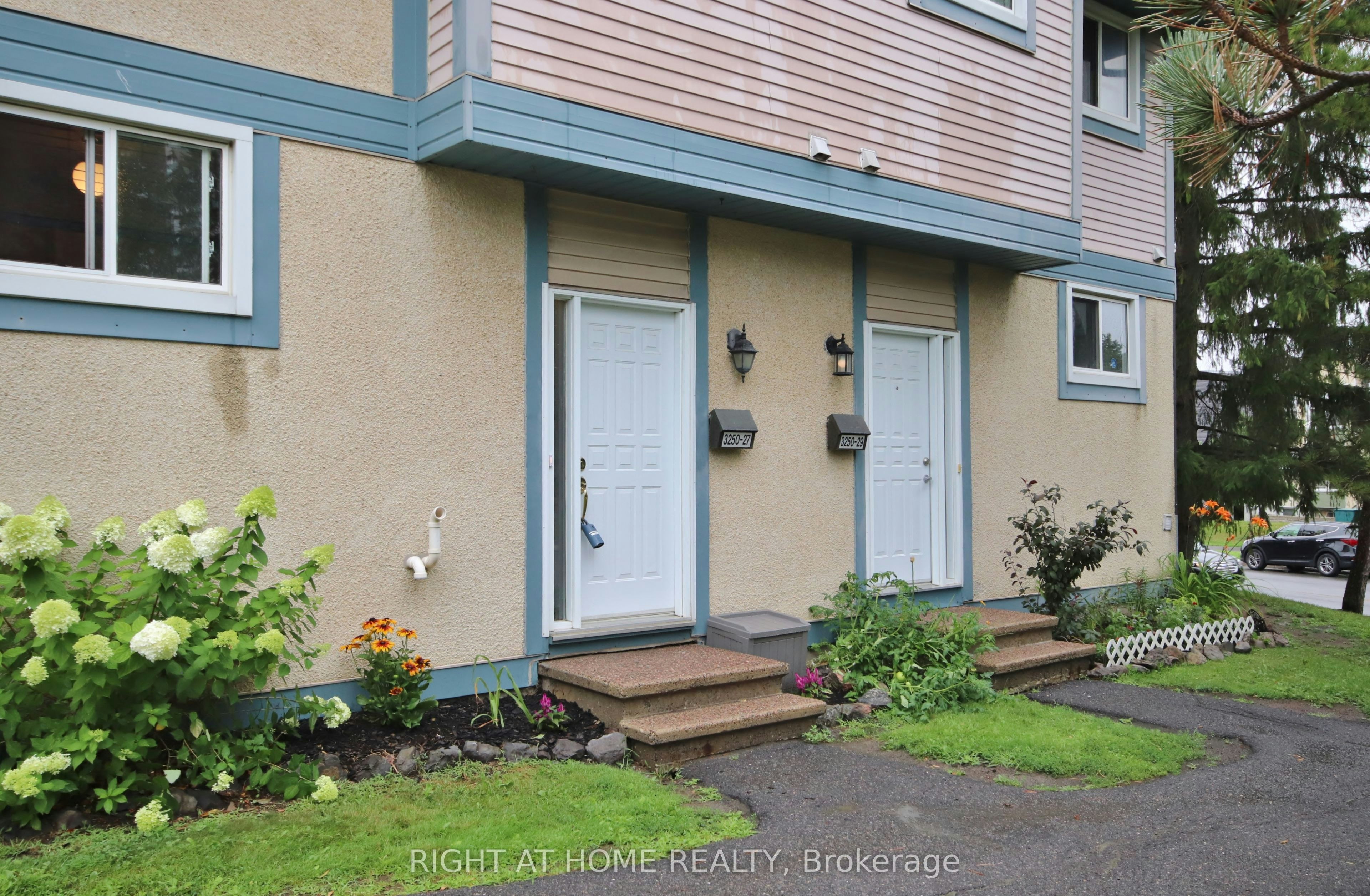 27-3250 Uplands Drive, Ottawa, ON, K1V 0C7 - 2