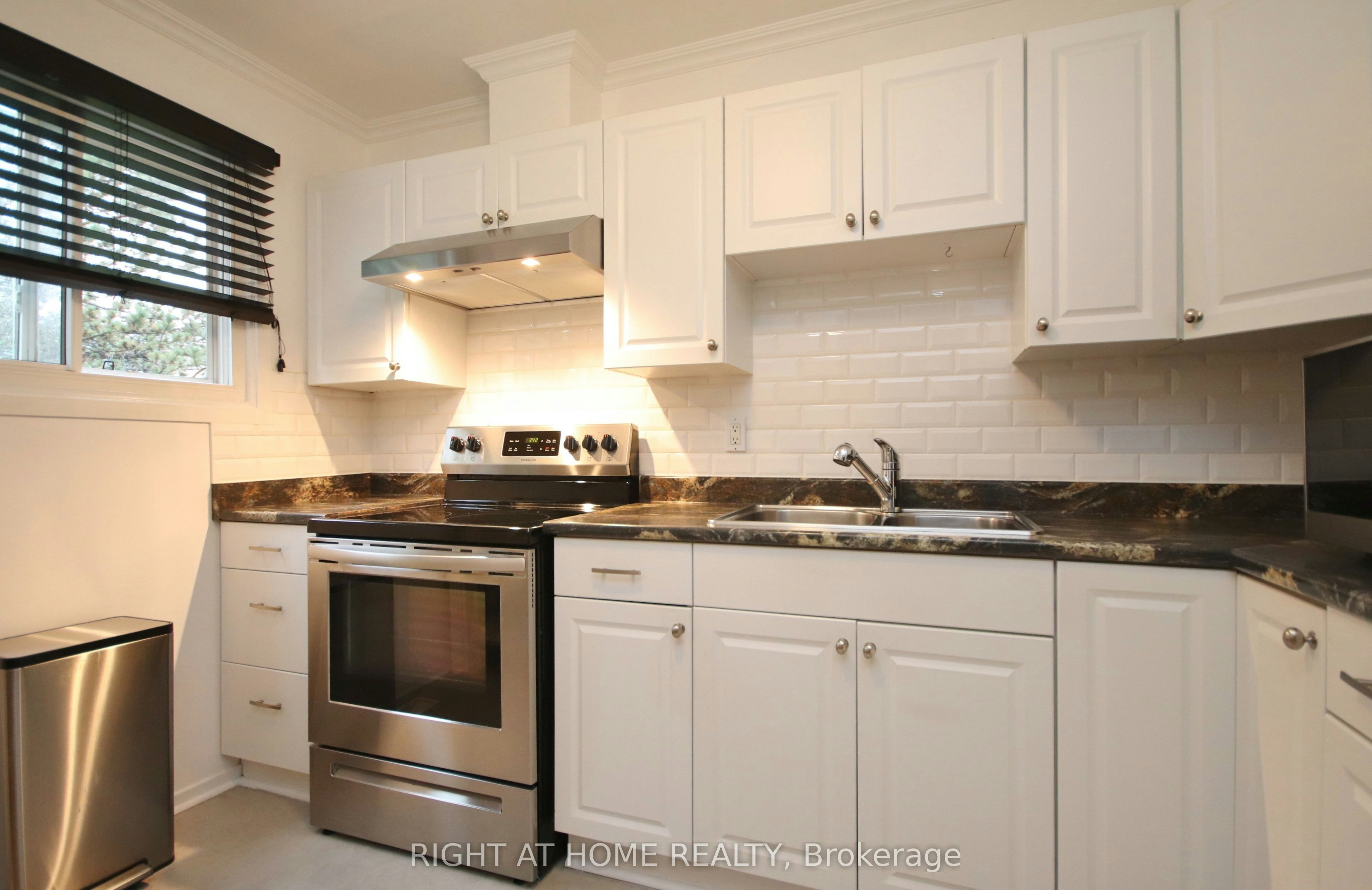 27-3250 Uplands Drive, Ottawa, ON, K1V 0C7 - 11