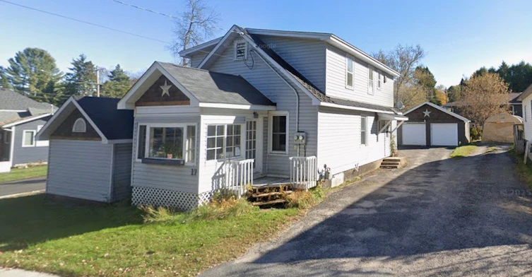 Main floor-17 Florence Street W, Huntsville, ON, P1H 1T2