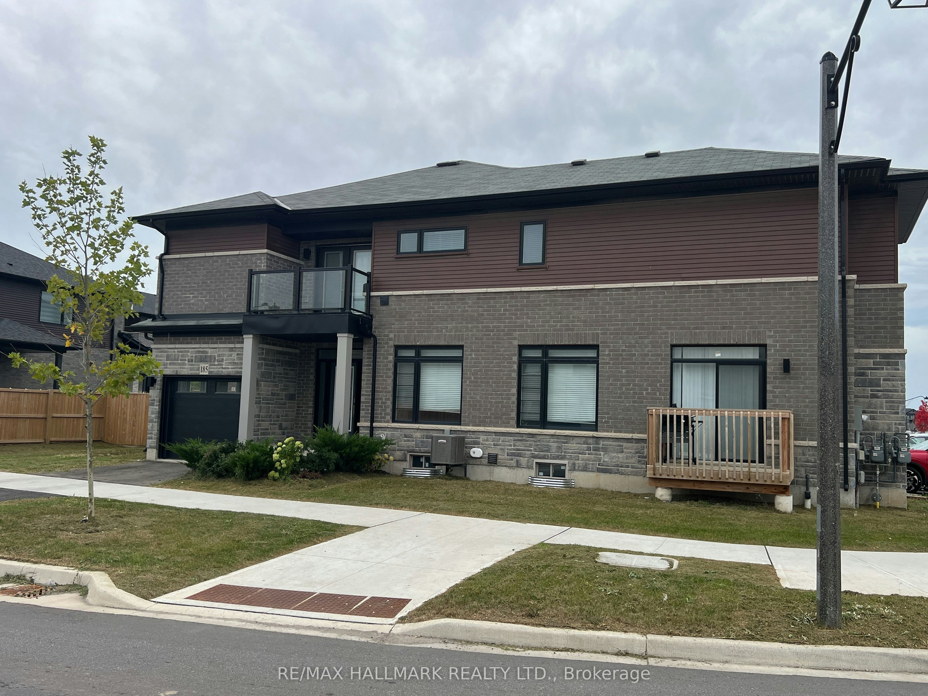 185 Longboat Run W, Brantford, ON, N3T 5L5