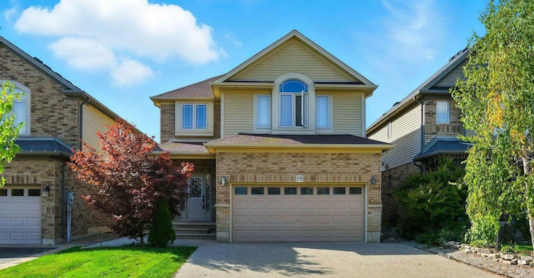 Bsmt-151 Royal Winter Drive, Hamilton, ON, L0R 1C0