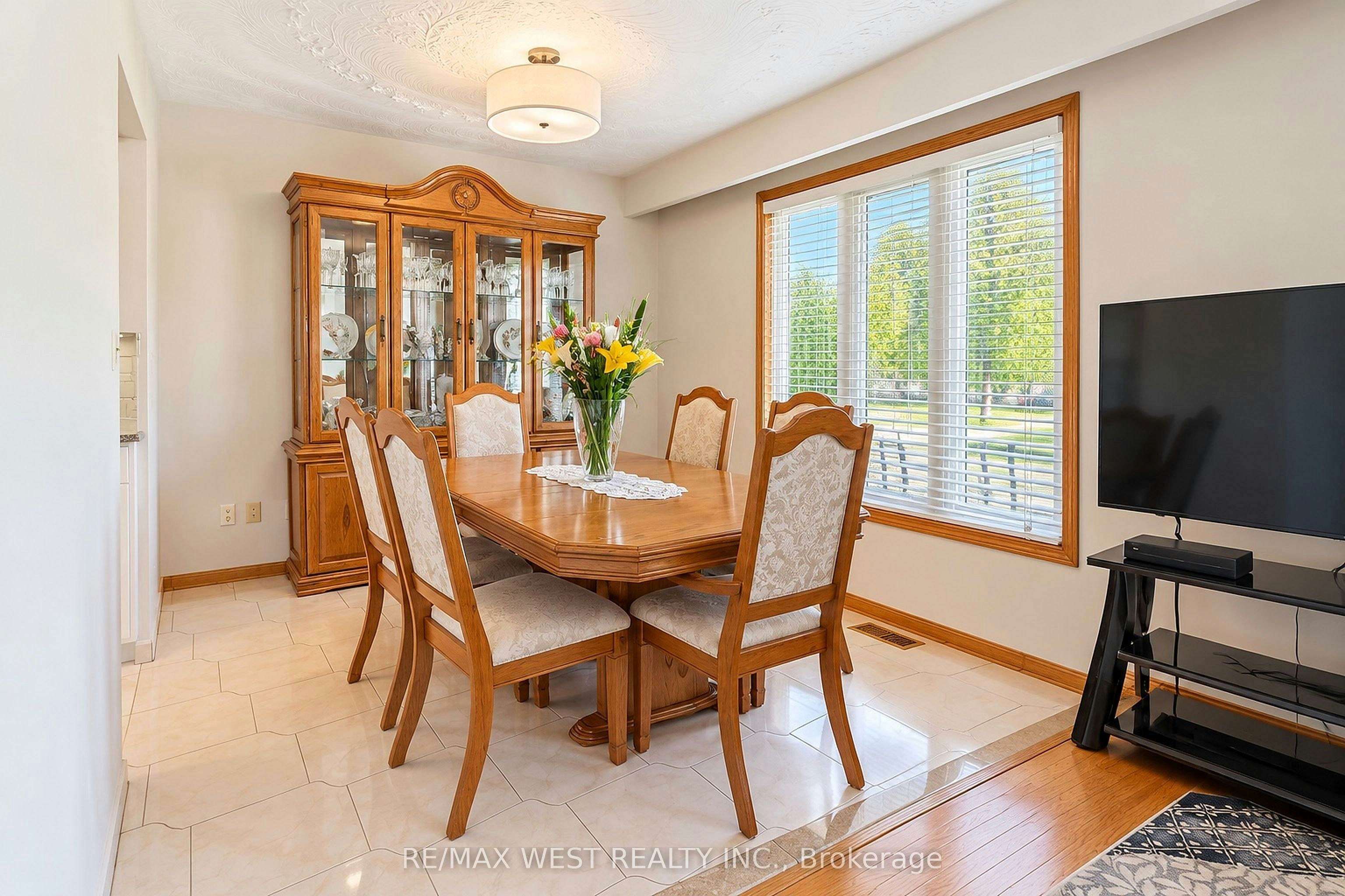 34 Glen Castle Drive, Hamilton, ON, L8G 2Z4 - 5