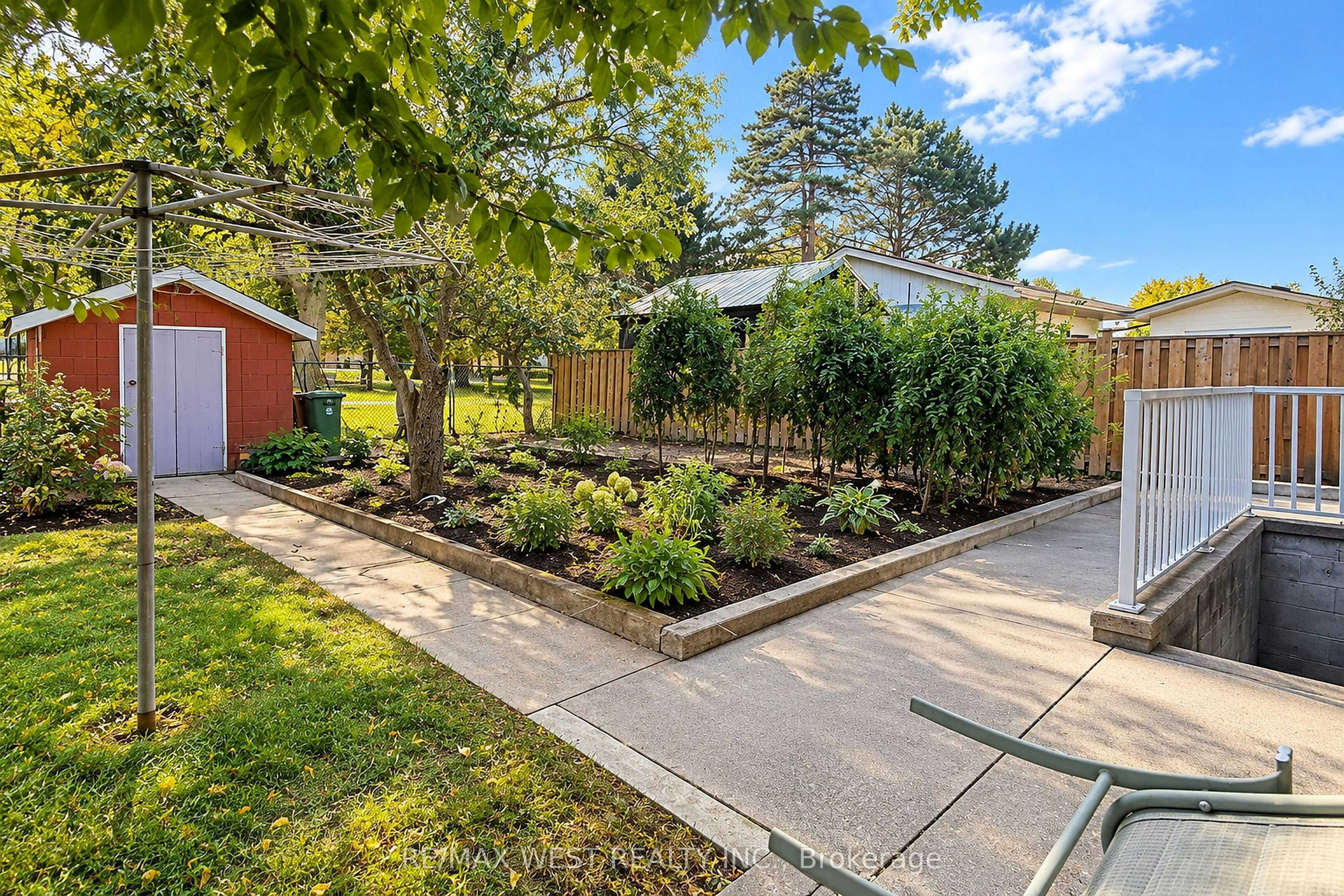 34 Glen Castle Drive, Hamilton, ON, L8G 2Z4 - 23