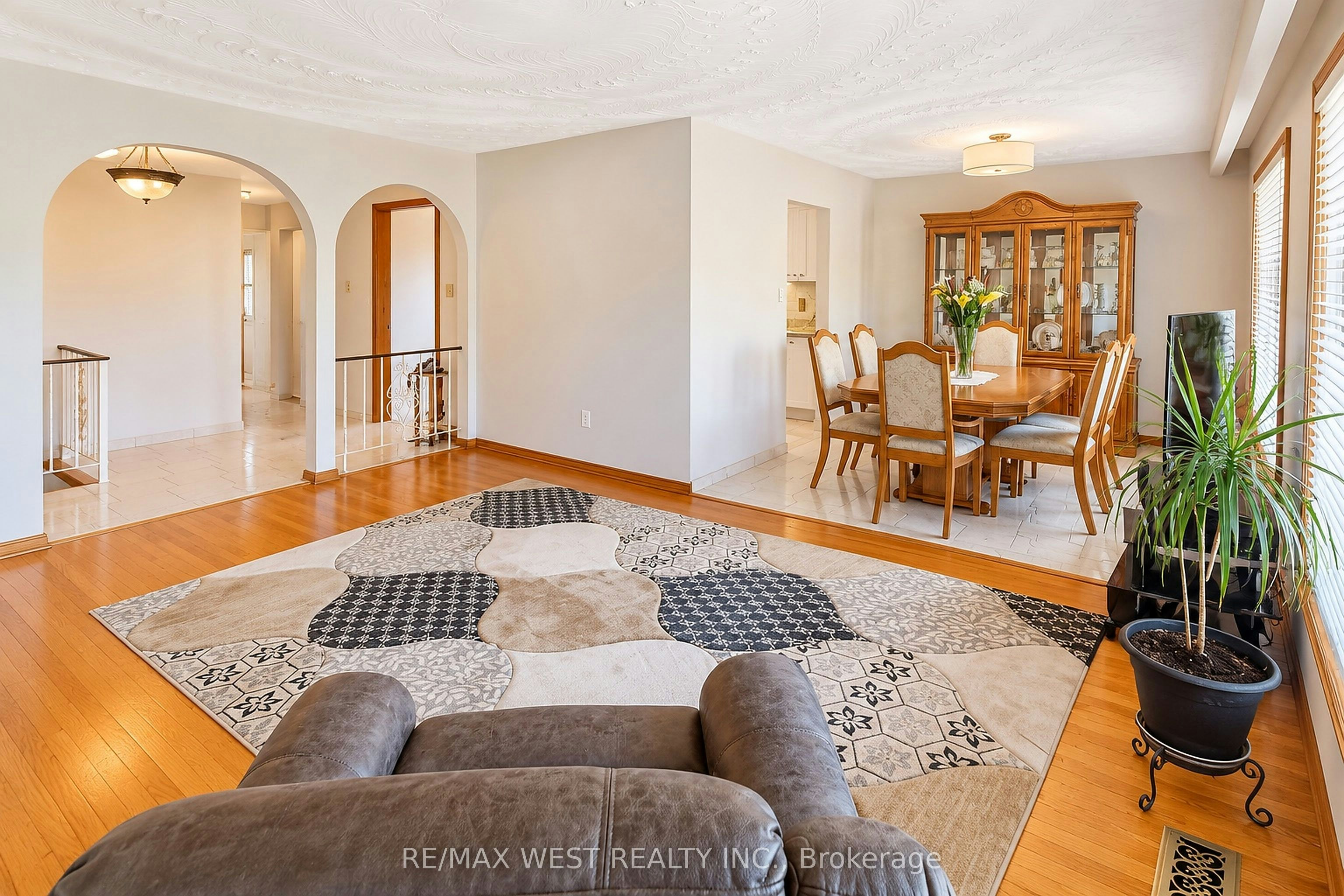 34 Glen Castle Drive, Hamilton, ON, L8G 2Z4 - 3