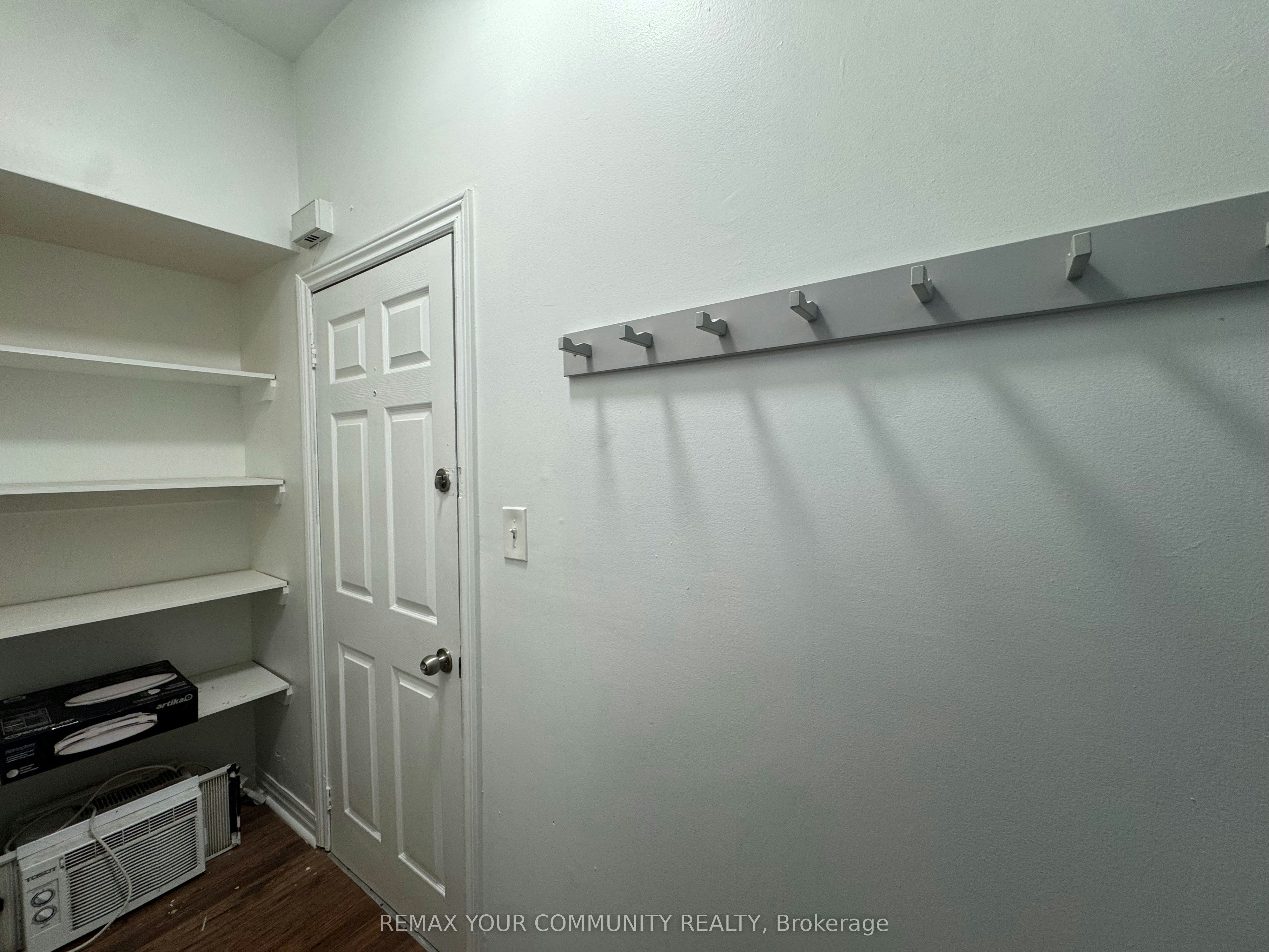 1-358 Main Street W, Hamilton, ON, L8P 1K2 - 2