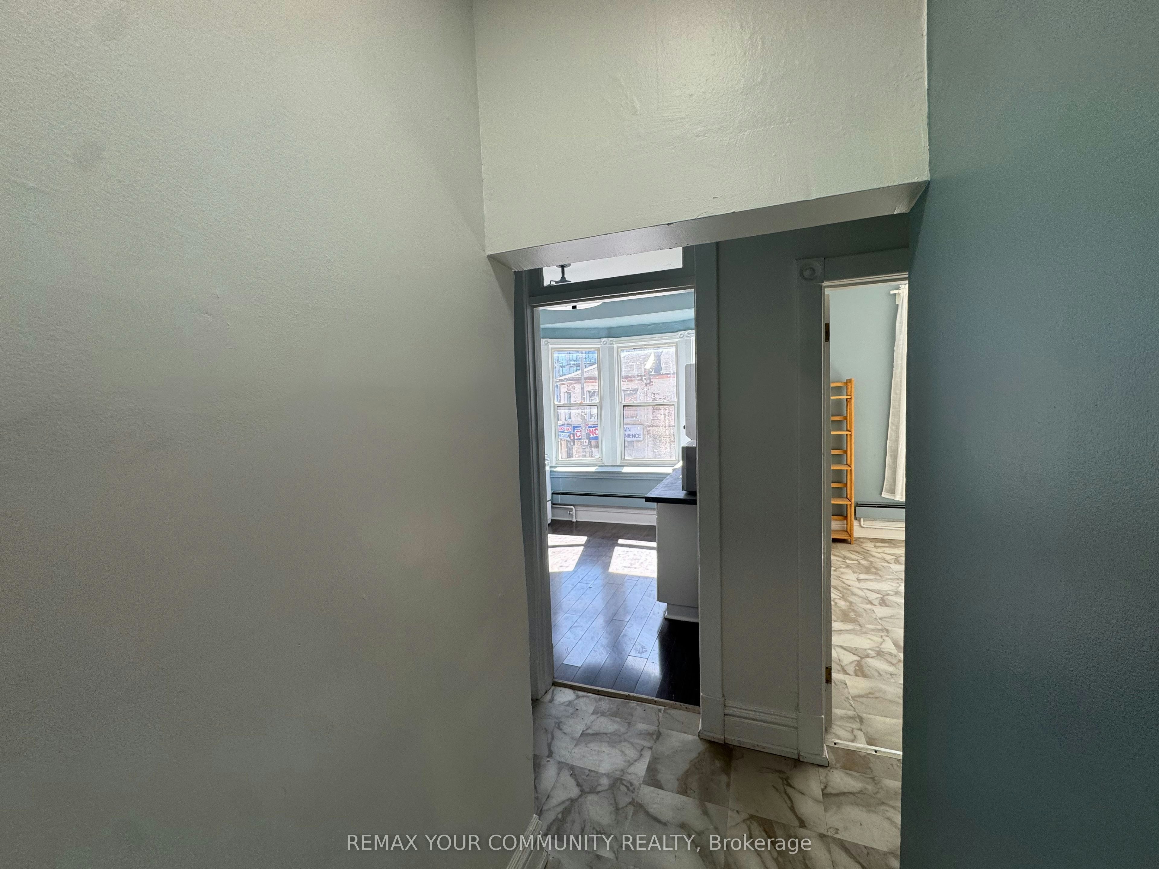 3-358 Main Street W, Hamilton, ON, L8P 1K2