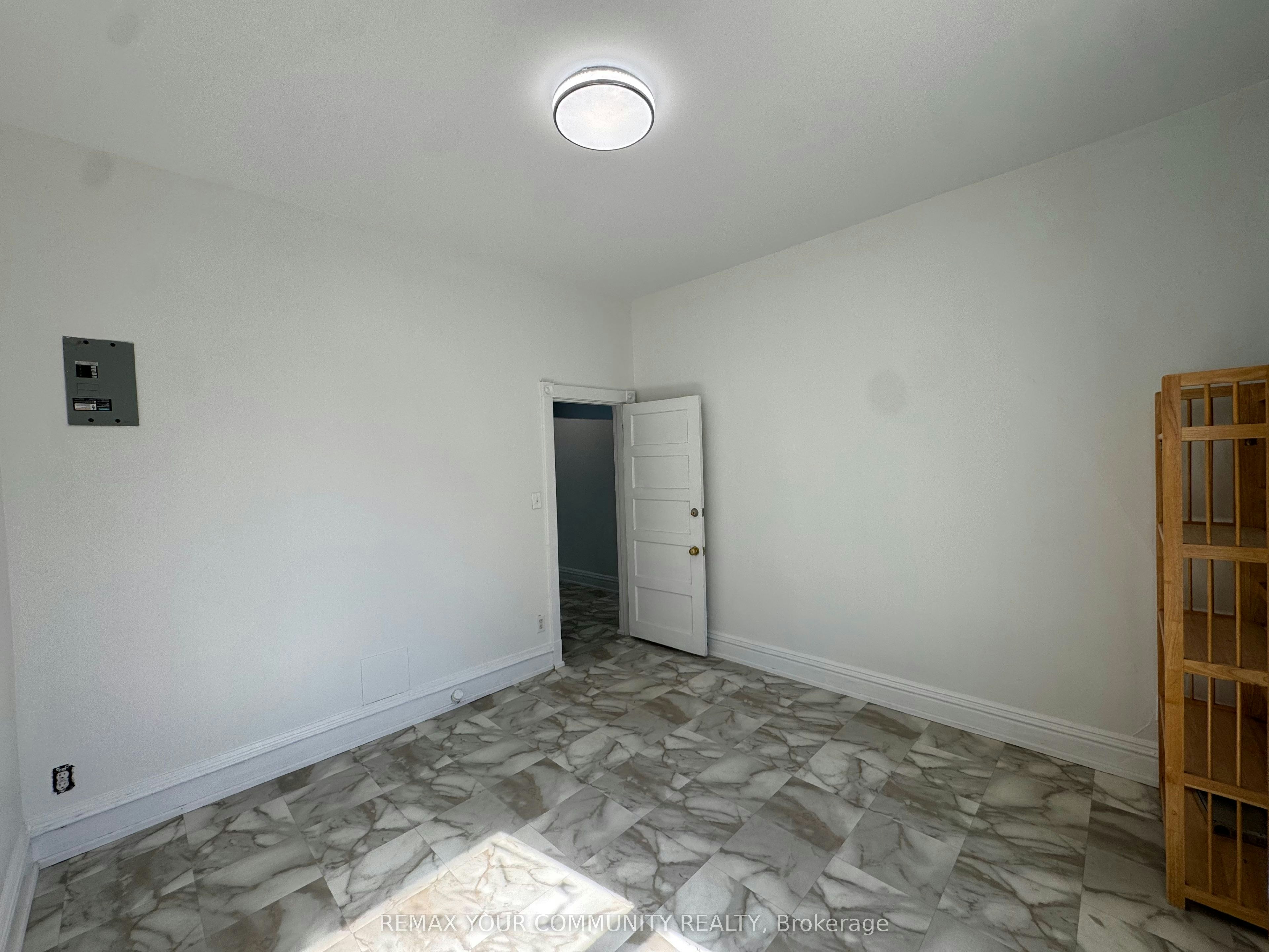 3-358 Main Street W, Hamilton, ON, L8P 1K2 - 4