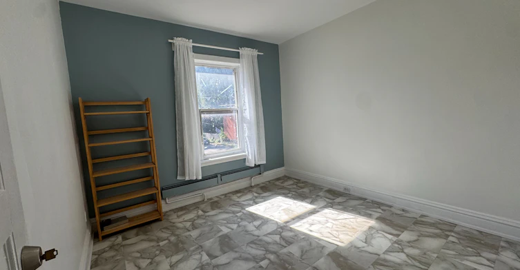 3-358 Main Street W, Hamilton, ON, L8P 1K2 - 3