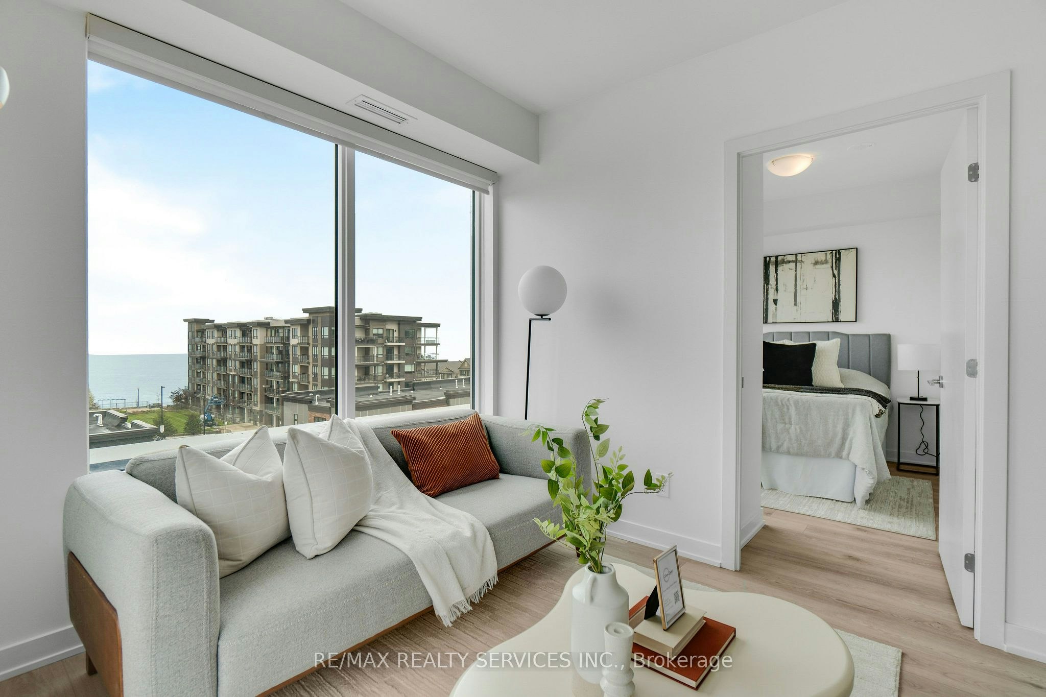 505-385 Winston Road, Grimsby, ON, L3M 4E8 - 4
