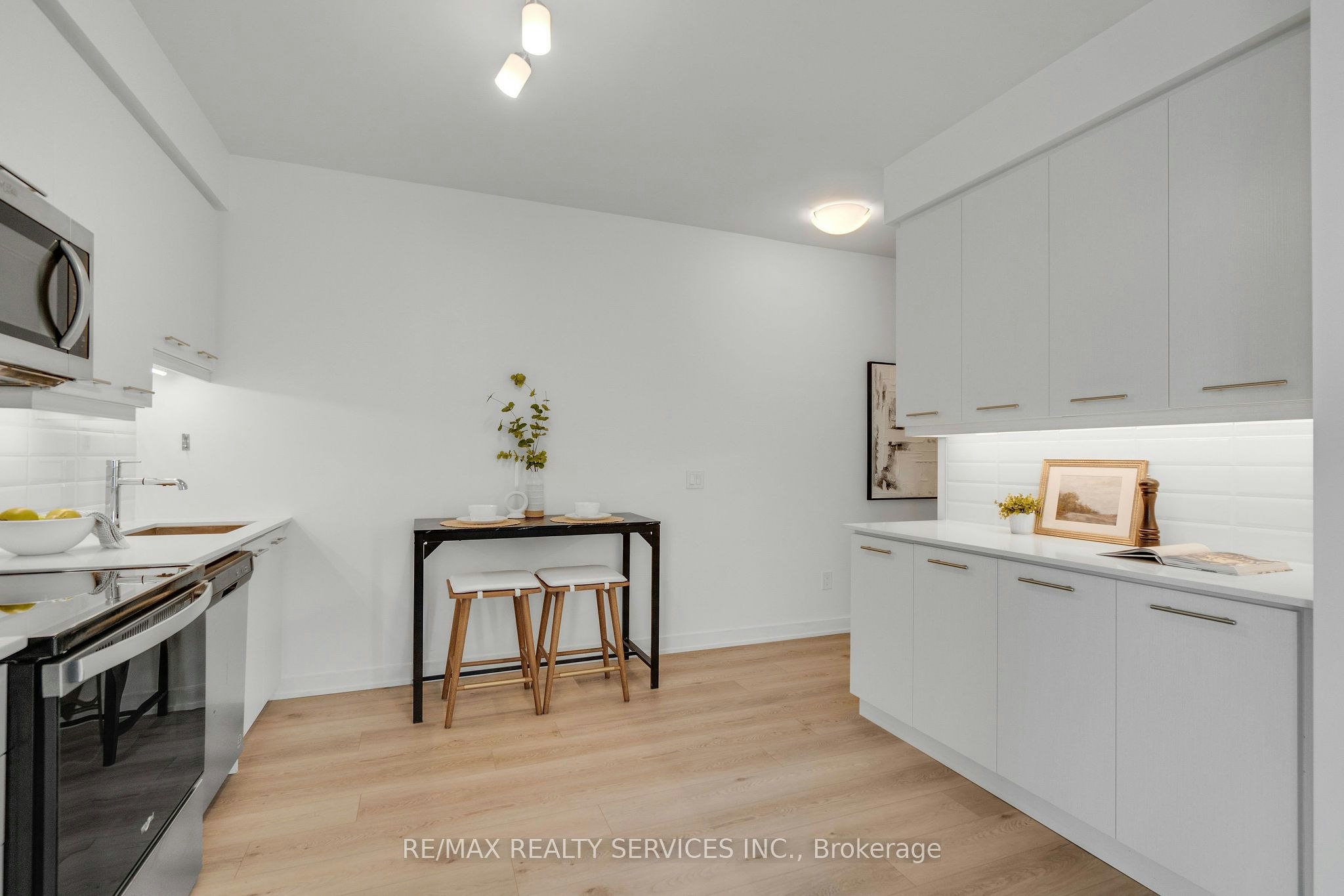 505-385 Winston Road, Grimsby, ON, L3M 4E8 - 8