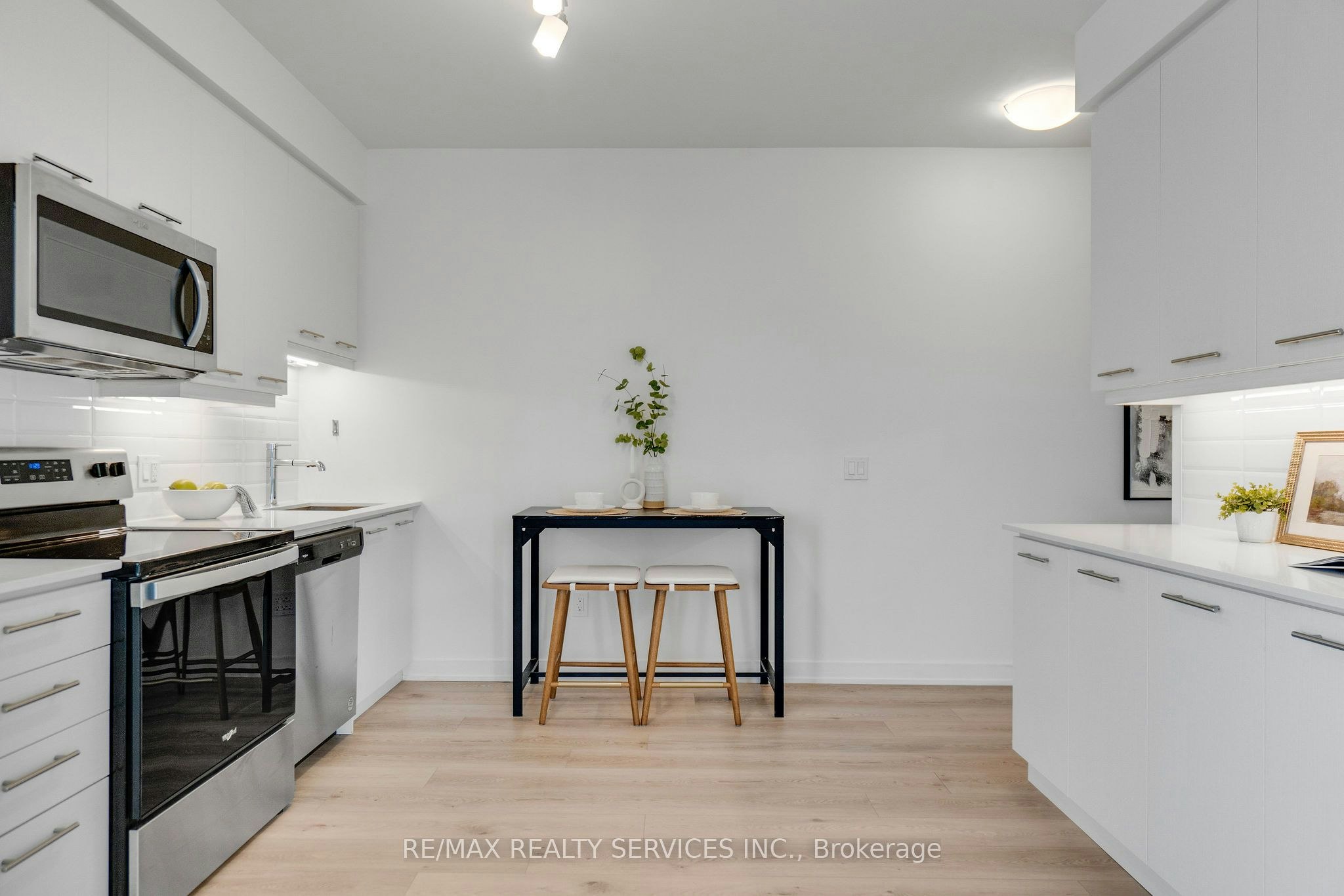 505-385 Winston Road, Grimsby, ON, L3M 4E8 - 9
