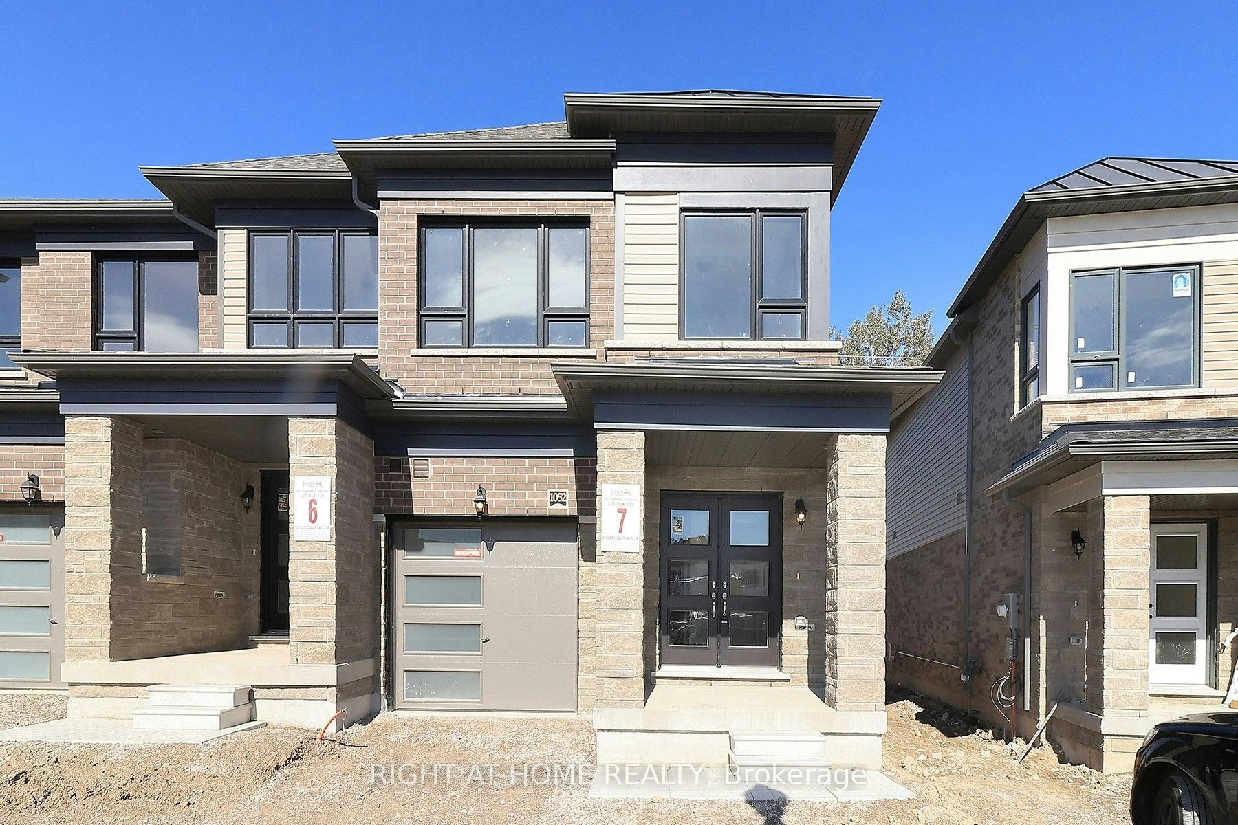 1052 Periwinkle Crescent, Woodstock, ON, N4S 7W2
