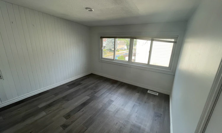 81 Holmes Avenue