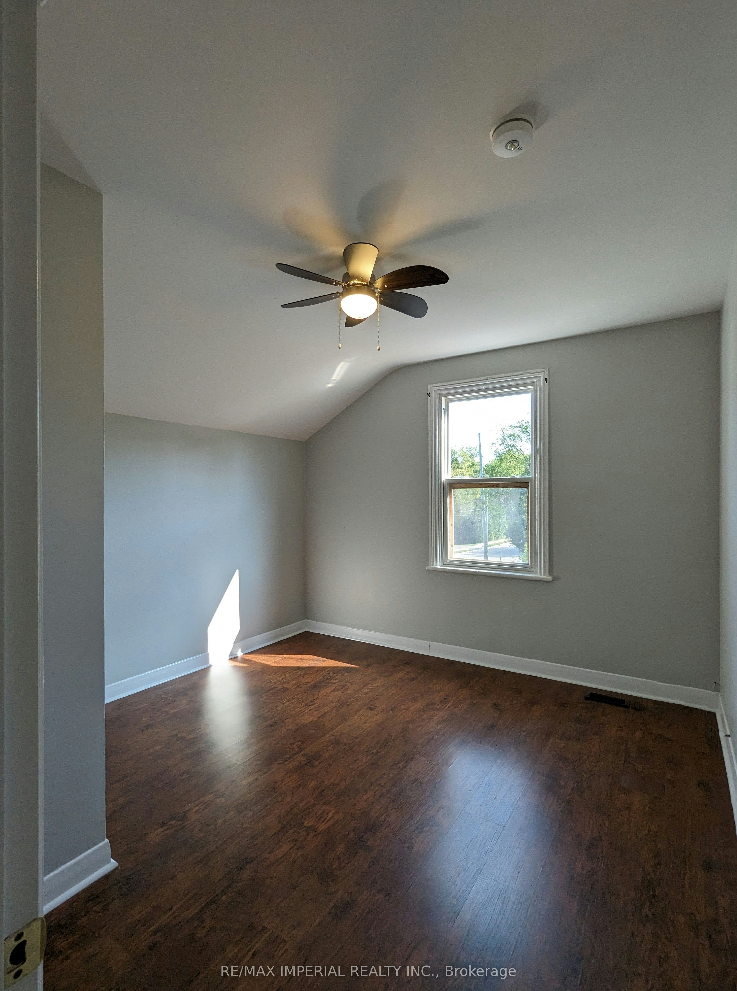 Upper-2 Huron Street, Kawartha Lakes, ON, K9V 2H2 - 4