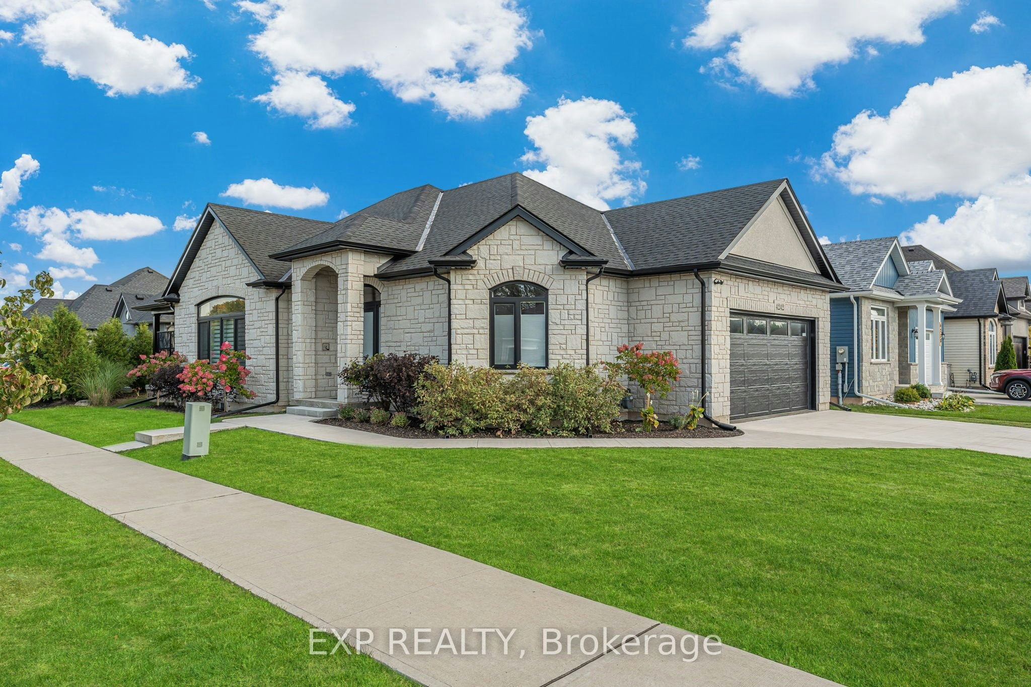 4242 Village Creek Drive, Fort Erie, ON, L0S 1S0