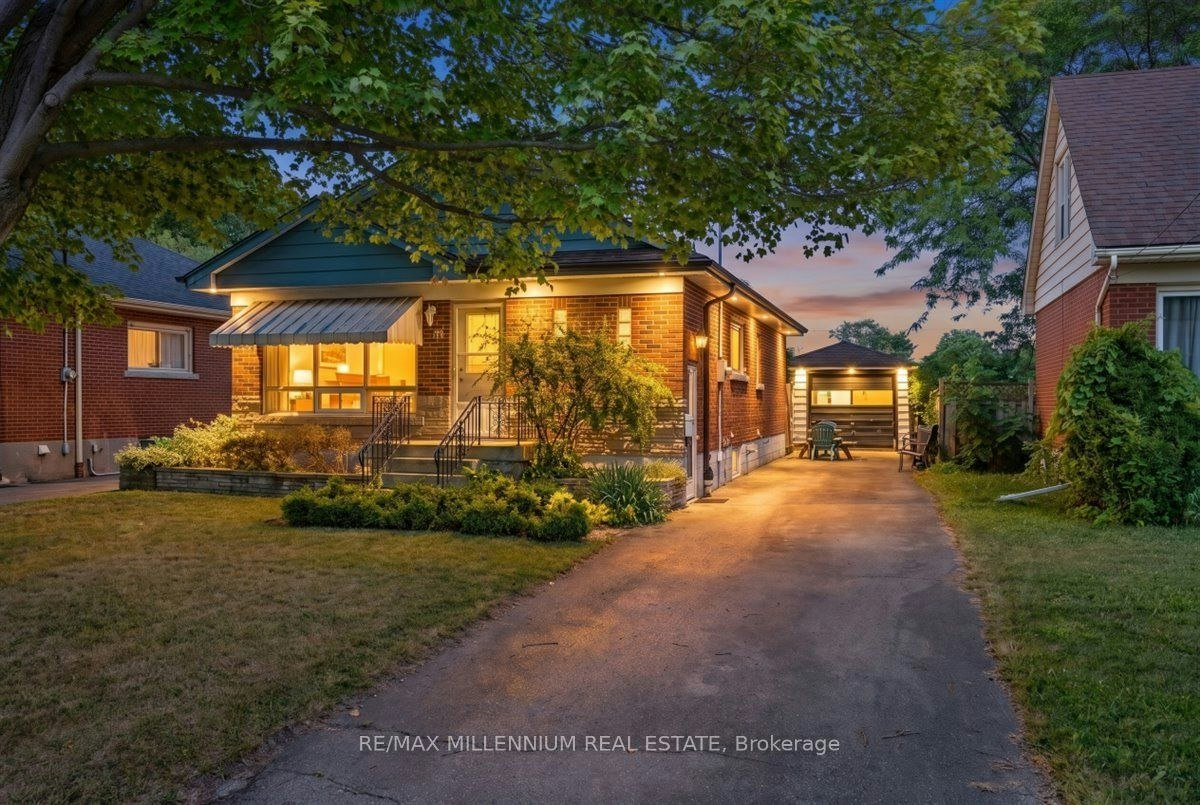 37 Radford Street, Hamilton, ON, L8S 3E5