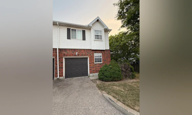 1-185 Highland Crescent