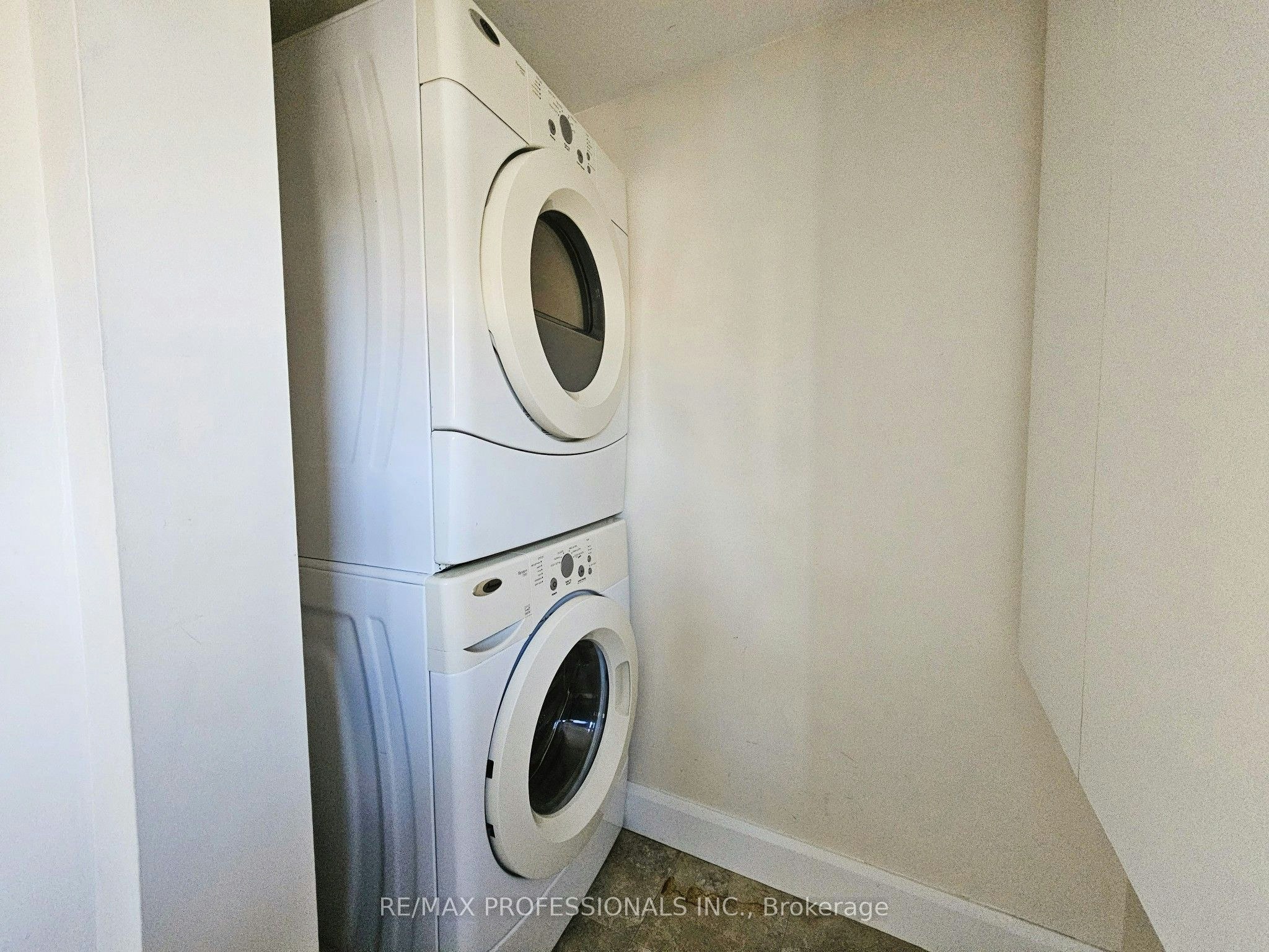A-Upper-119 Erb Street E, Waterloo, ON, N2J 1M1 - 7