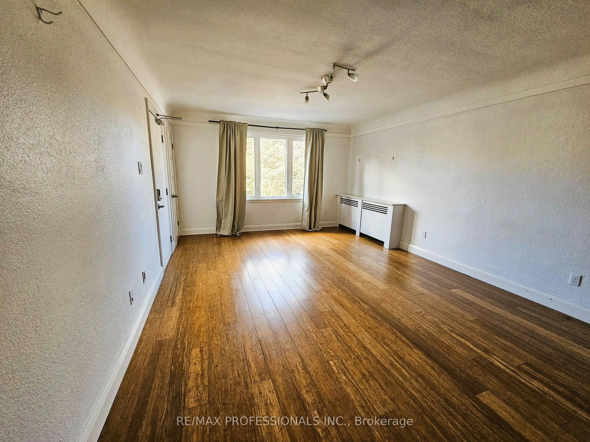 A-Upper-119 Erb Street E, Waterloo, ON, N2J 1M1 - 5