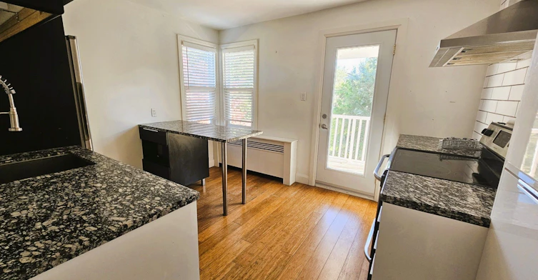 A-Upper-119 Erb Street E, Waterloo, ON, N2J 1M1 - 9