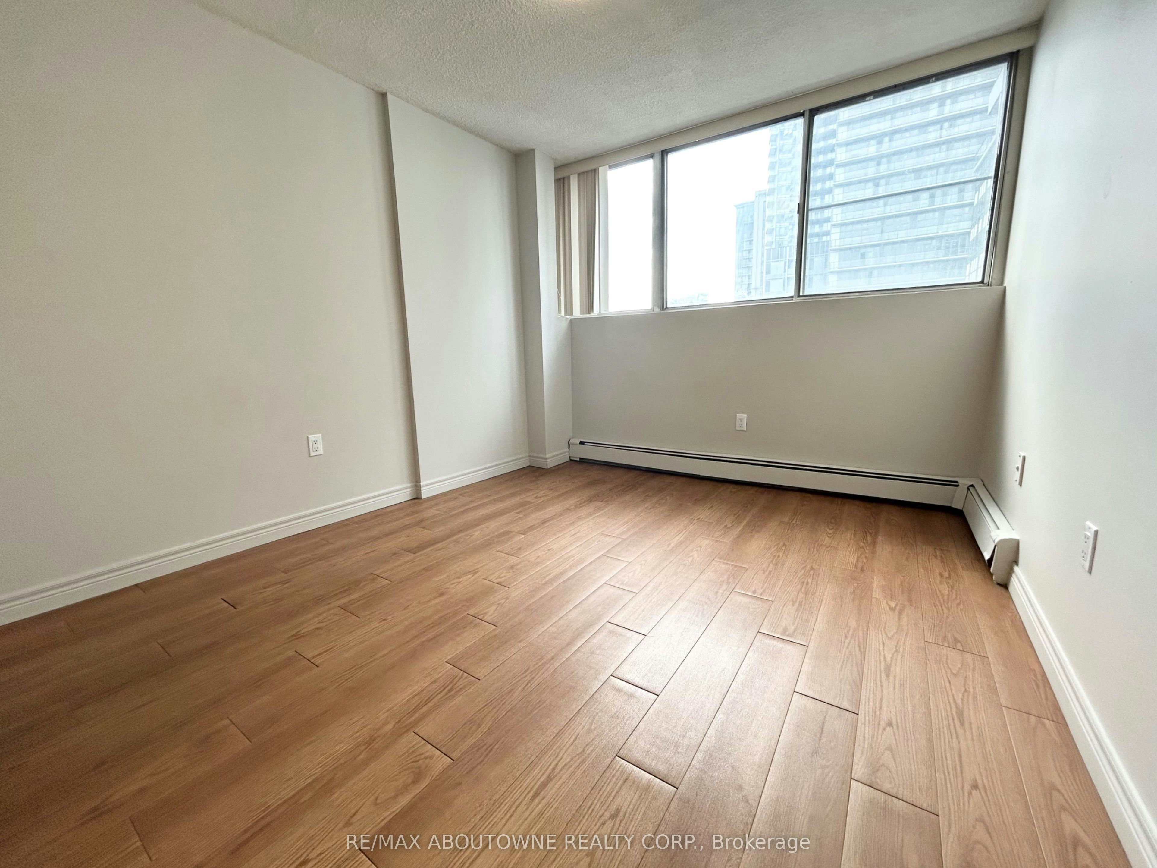 1202-111 Market Street, Hamilton, ON, L8R 3K2 - 11