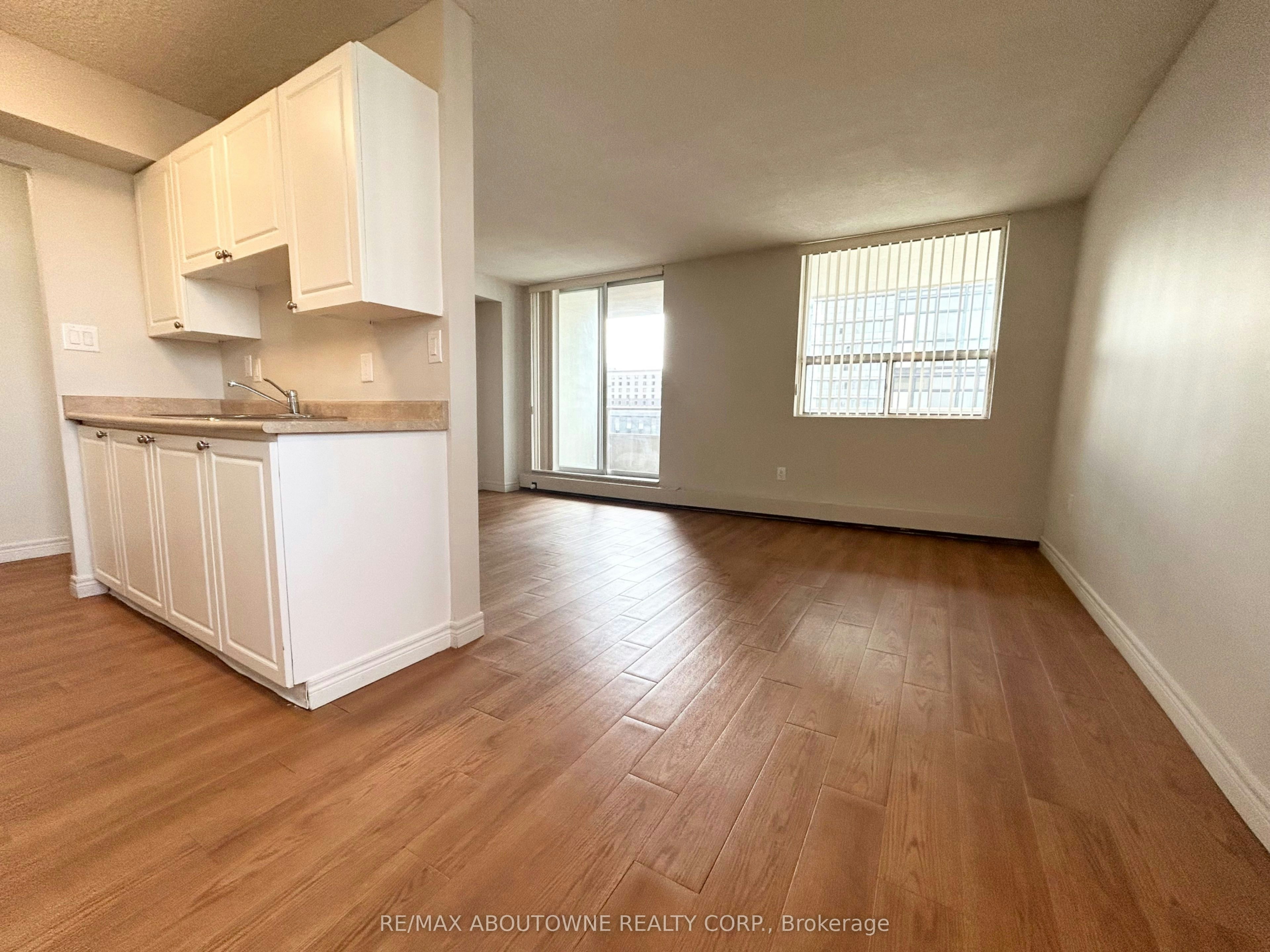1202-111 Market Street, Hamilton, ON, L8R 3K2 - 9