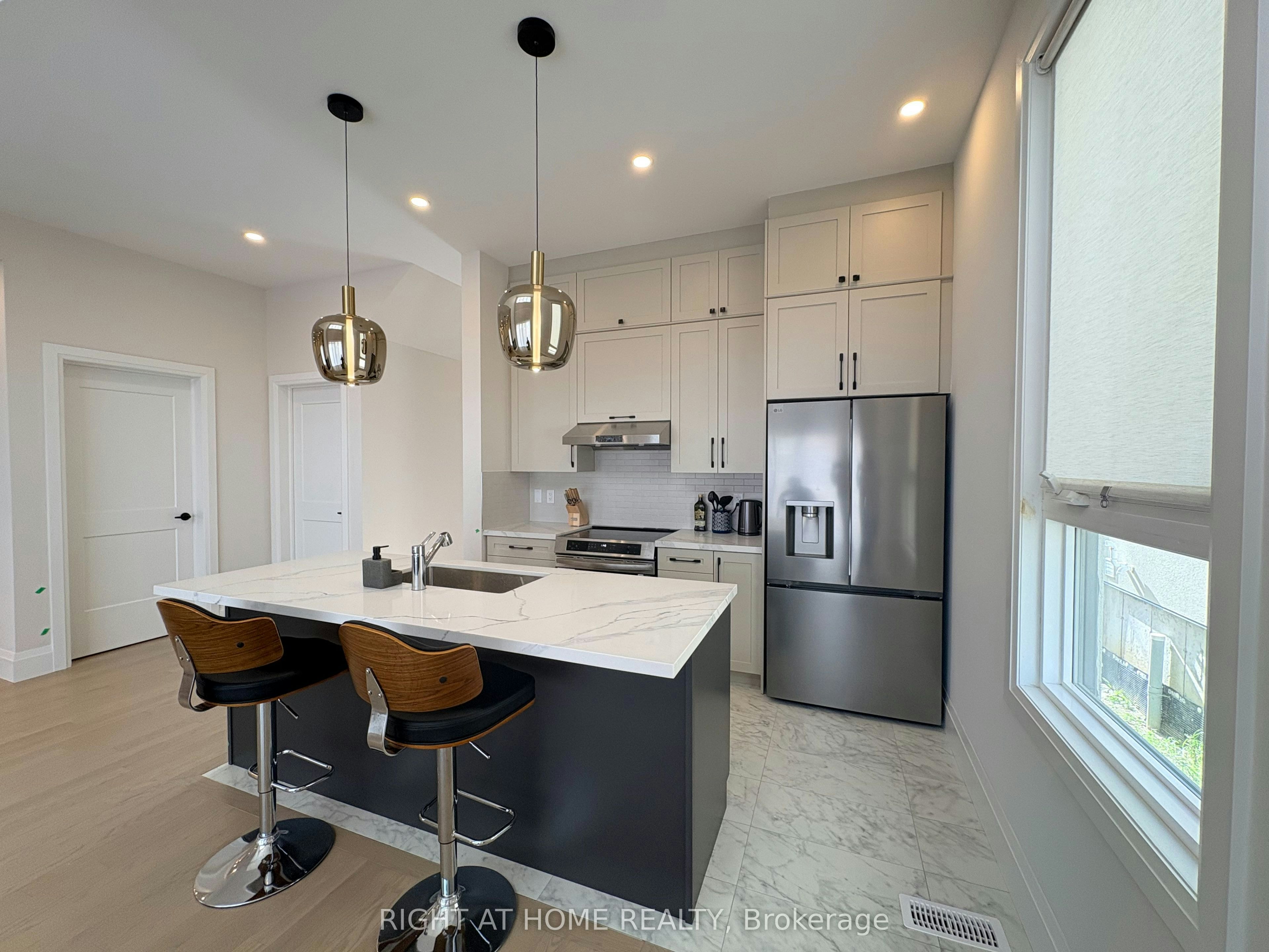 194 Stoneleigh Drive, Blue Mountains, ON, L9Y 5T9 - 5