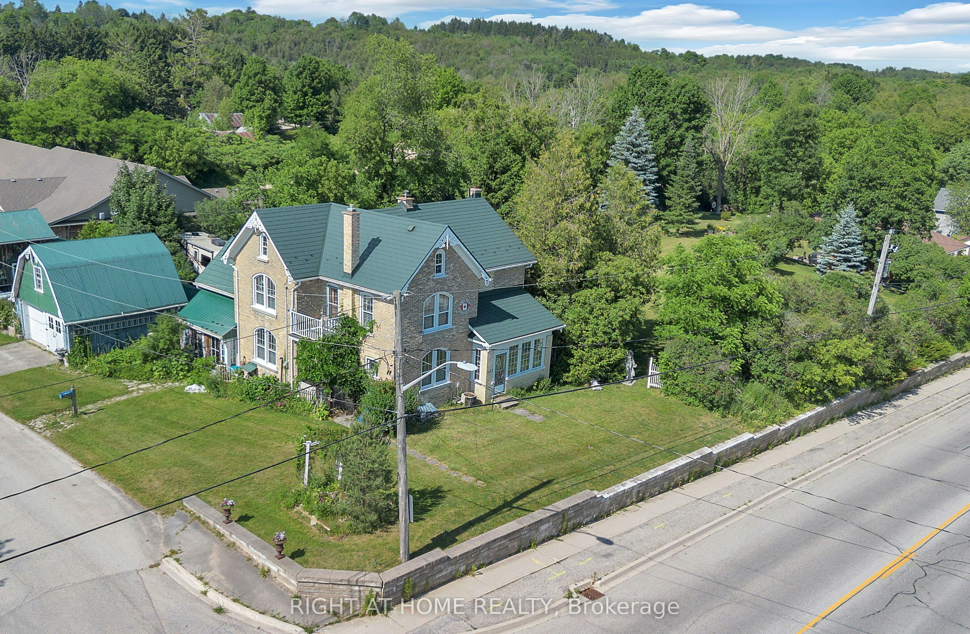 402 Lambton Street E, West Grey, ON, N0G 1R0