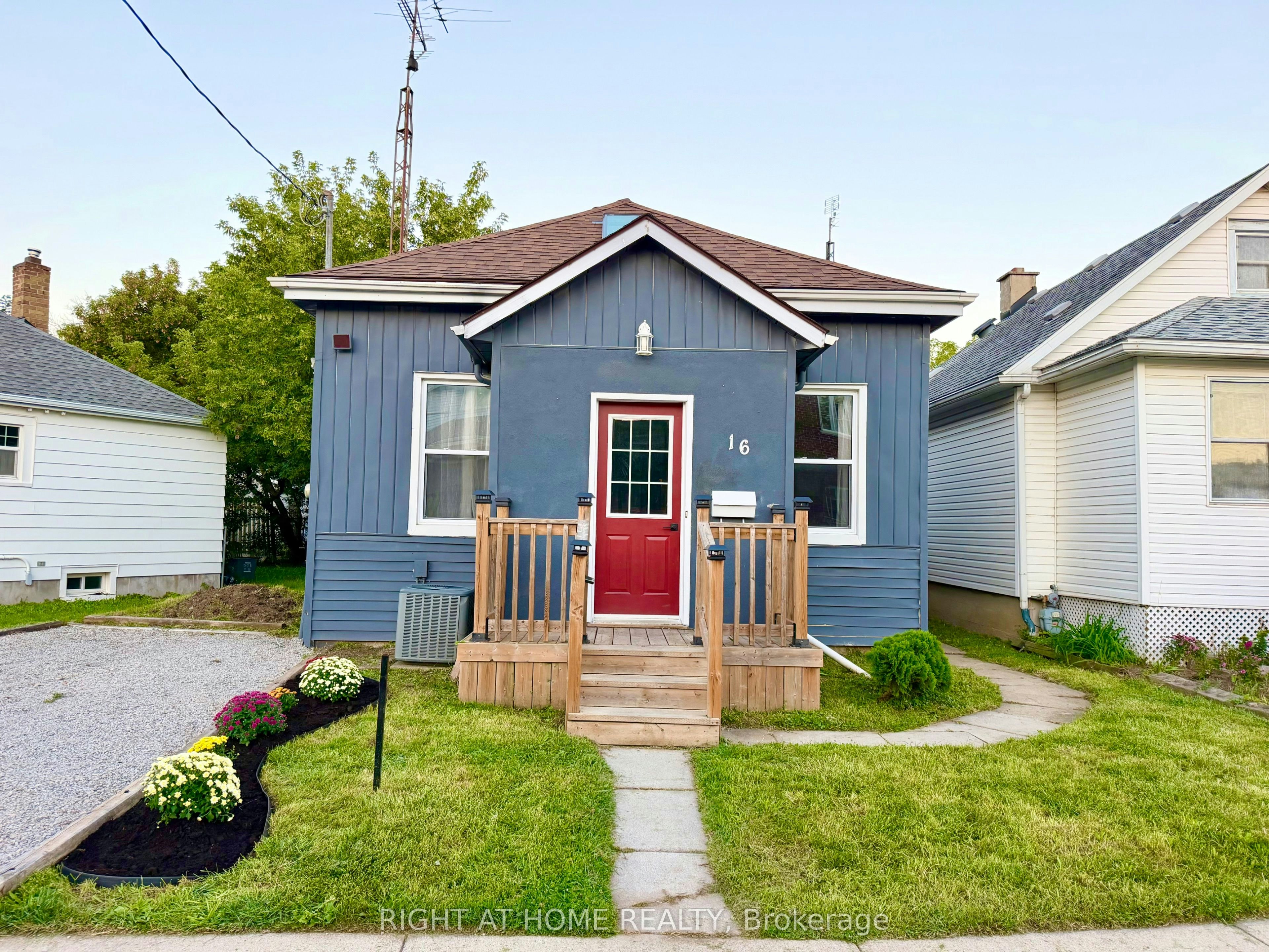16 East Street, St. Catharines, ON, L2R 3Y8