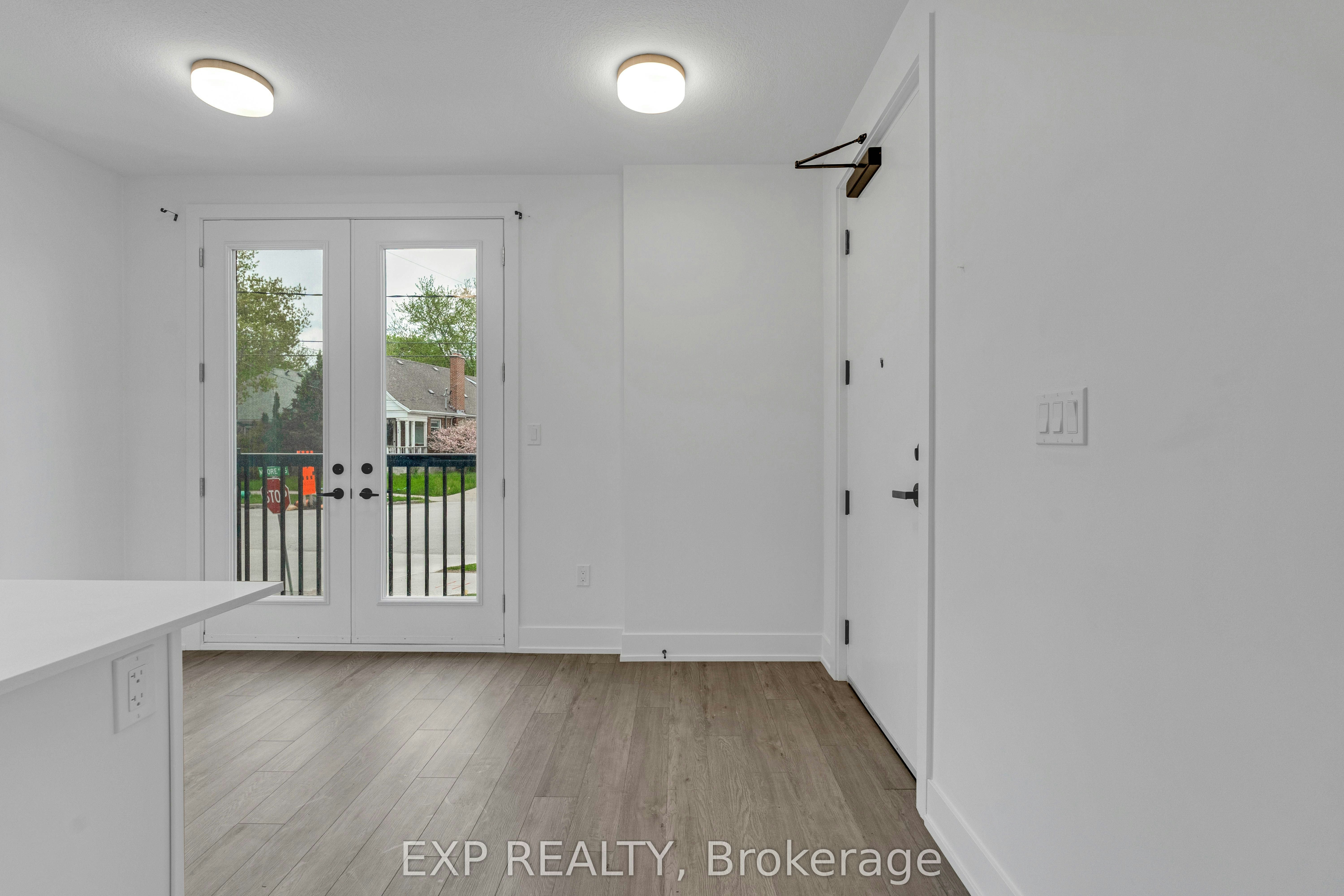 61-99 Roger Street, Waterloo, ON, N2J 1A4 - 5
