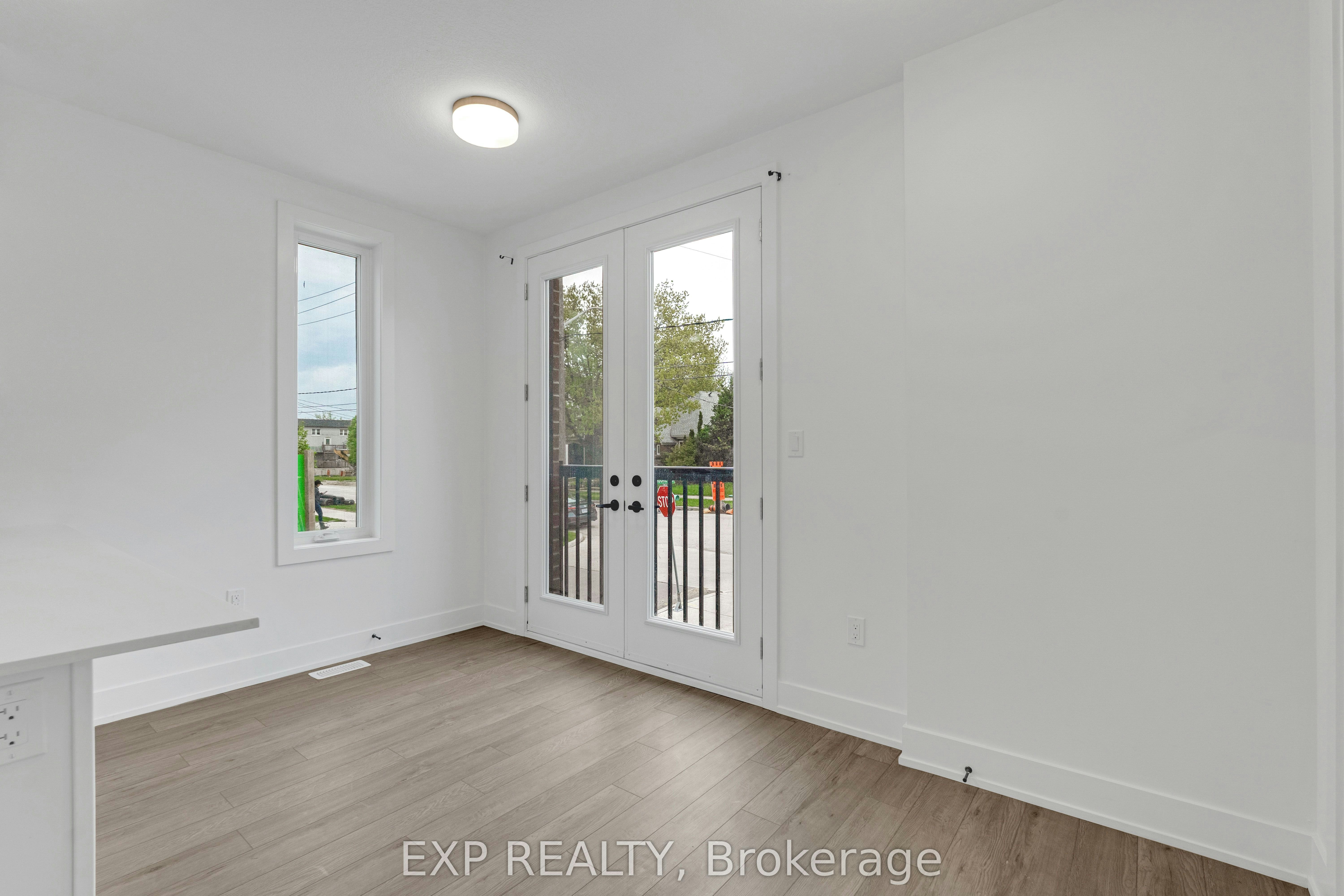 61-99 Roger Street, Waterloo, ON, N2J 1A4 - 6