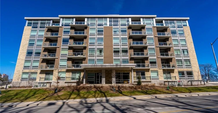 402-455 Charlton Avenue E, Hamilton, ON, L8N 0B2