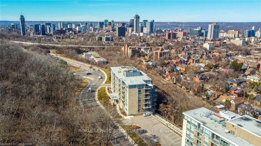402-455 Charlton Avenue E, Hamilton, ON, L8N 0B2 - 2