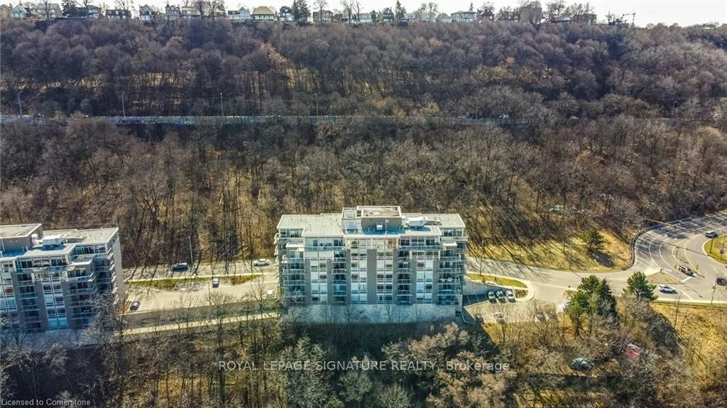 402-455 Charlton Avenue E, Hamilton, ON, L8N 0B2 - 3