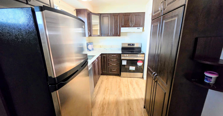 68 Riverdale Drive, Hamilton, ON, L8E 1K3 - 3