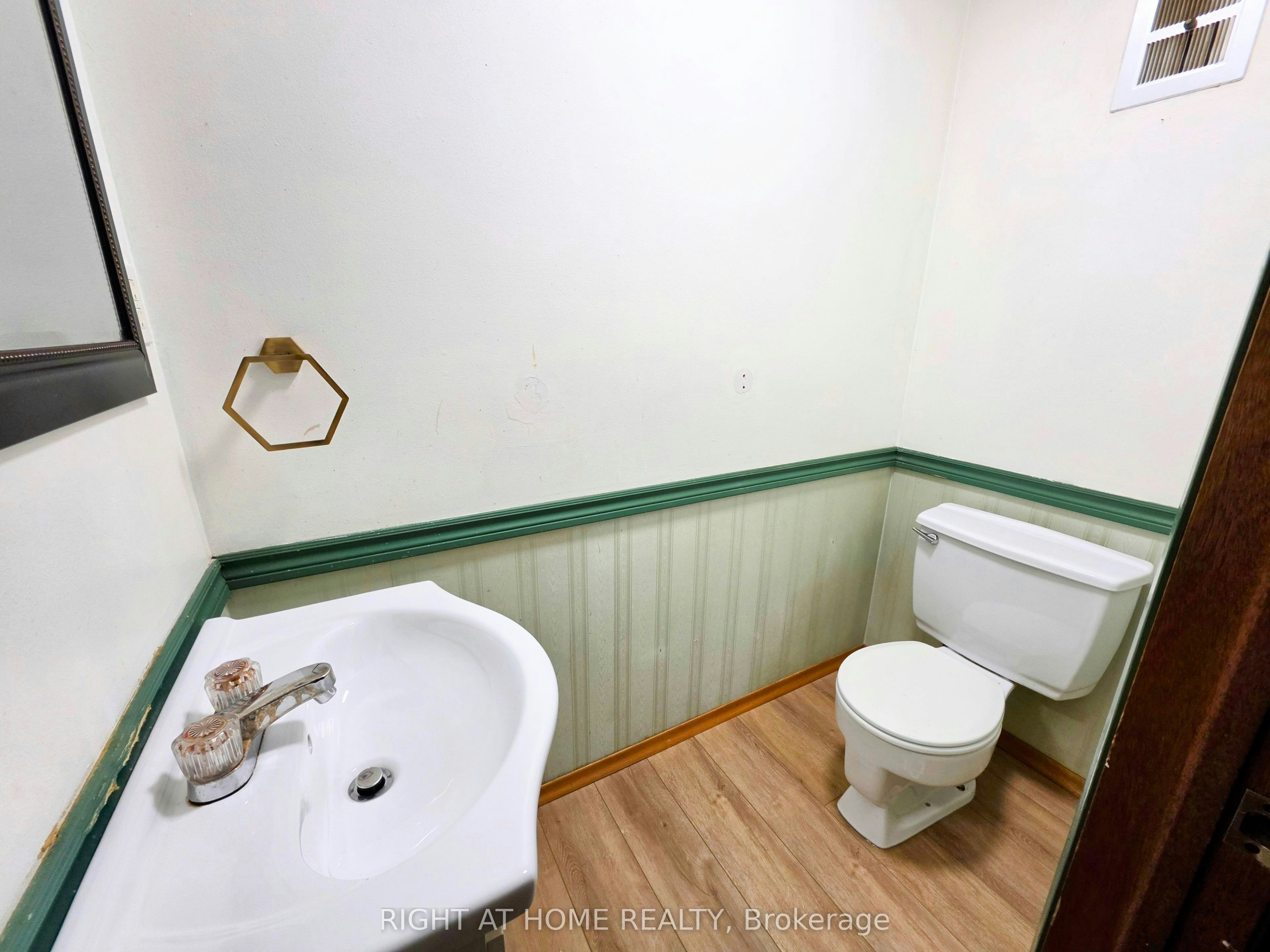 68 Riverdale Drive, Hamilton, ON, L8E 1K3 - 5
