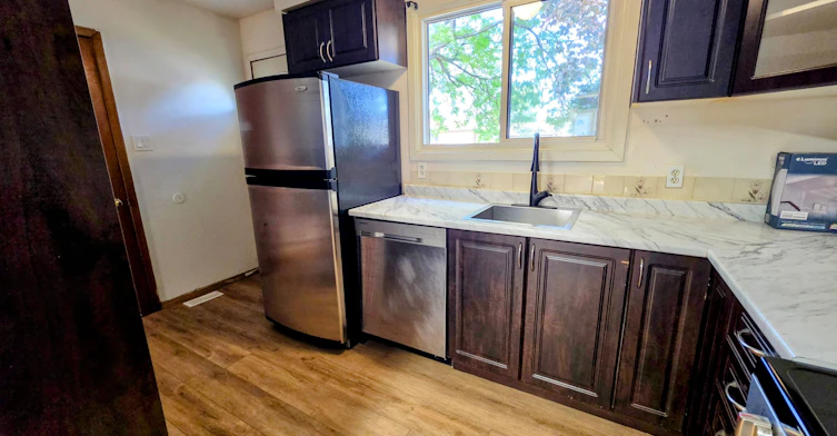 68 Riverdale Drive, Hamilton, ON, L8E 1K3 - 4