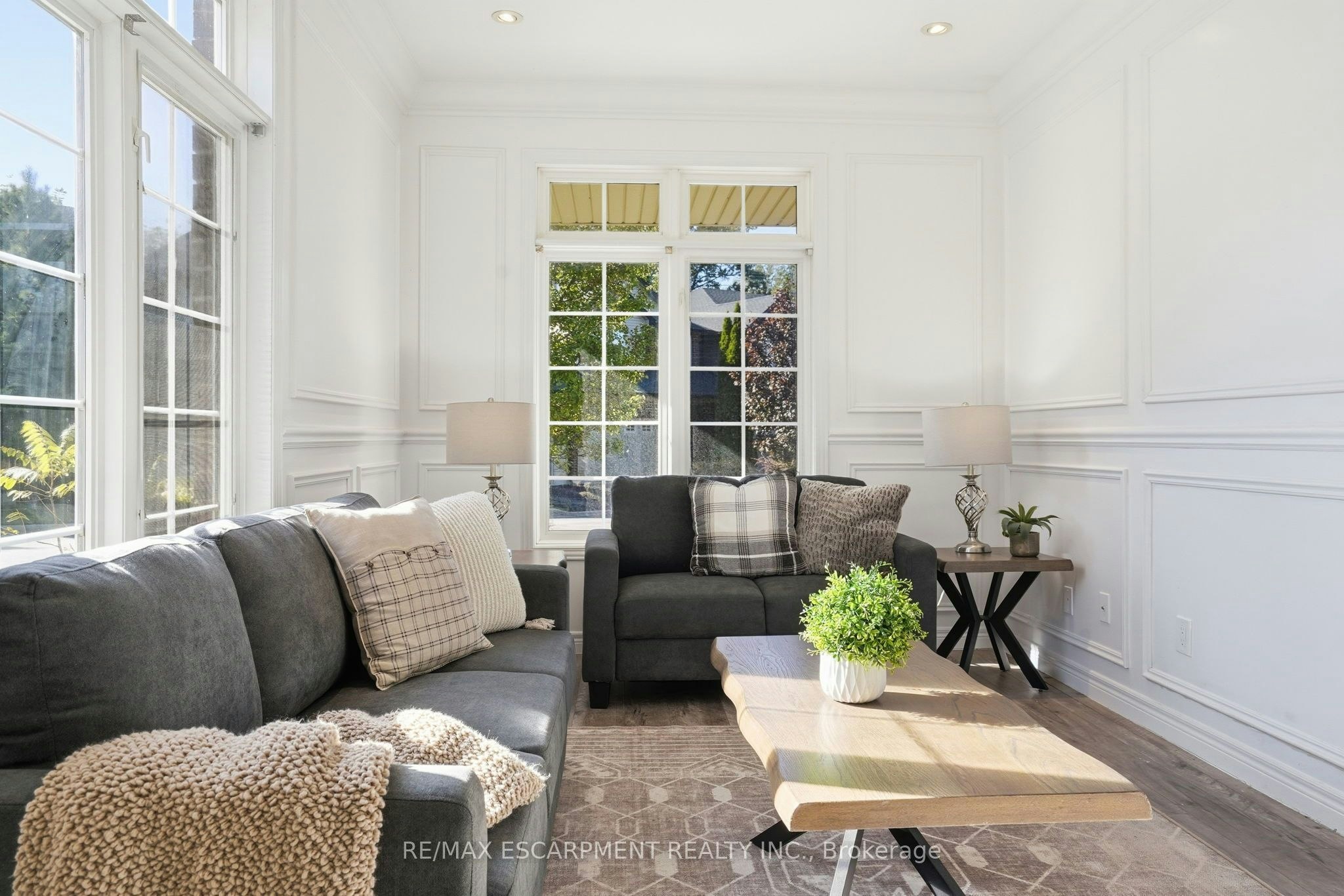 8-400 Stonehenge Drive - 5