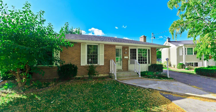 Main-33 Crescentwood Drive, St. Catharines, ON, L2N 4K7