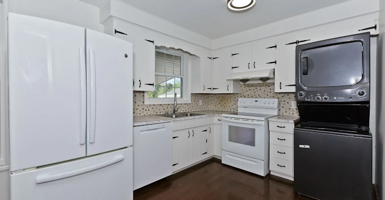 Main-33 Crescentwood Drive, St. Catharines, ON, L2N 4K7 - 7