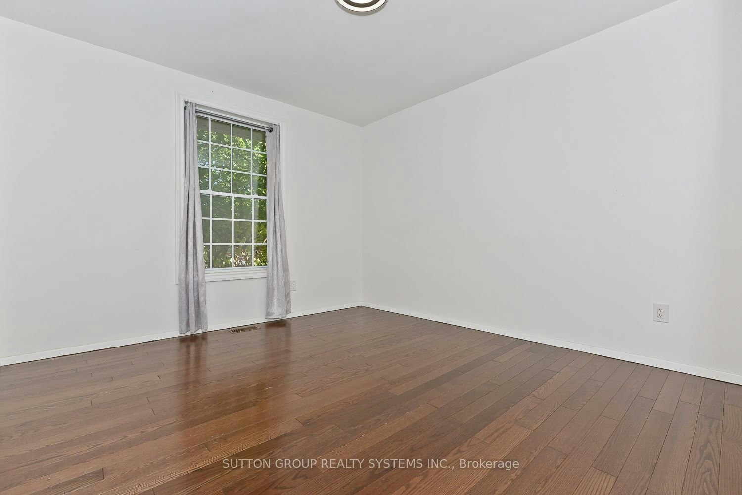 Main-33 Crescentwood Drive, St. Catharines, ON, L2N 4K7 - 9