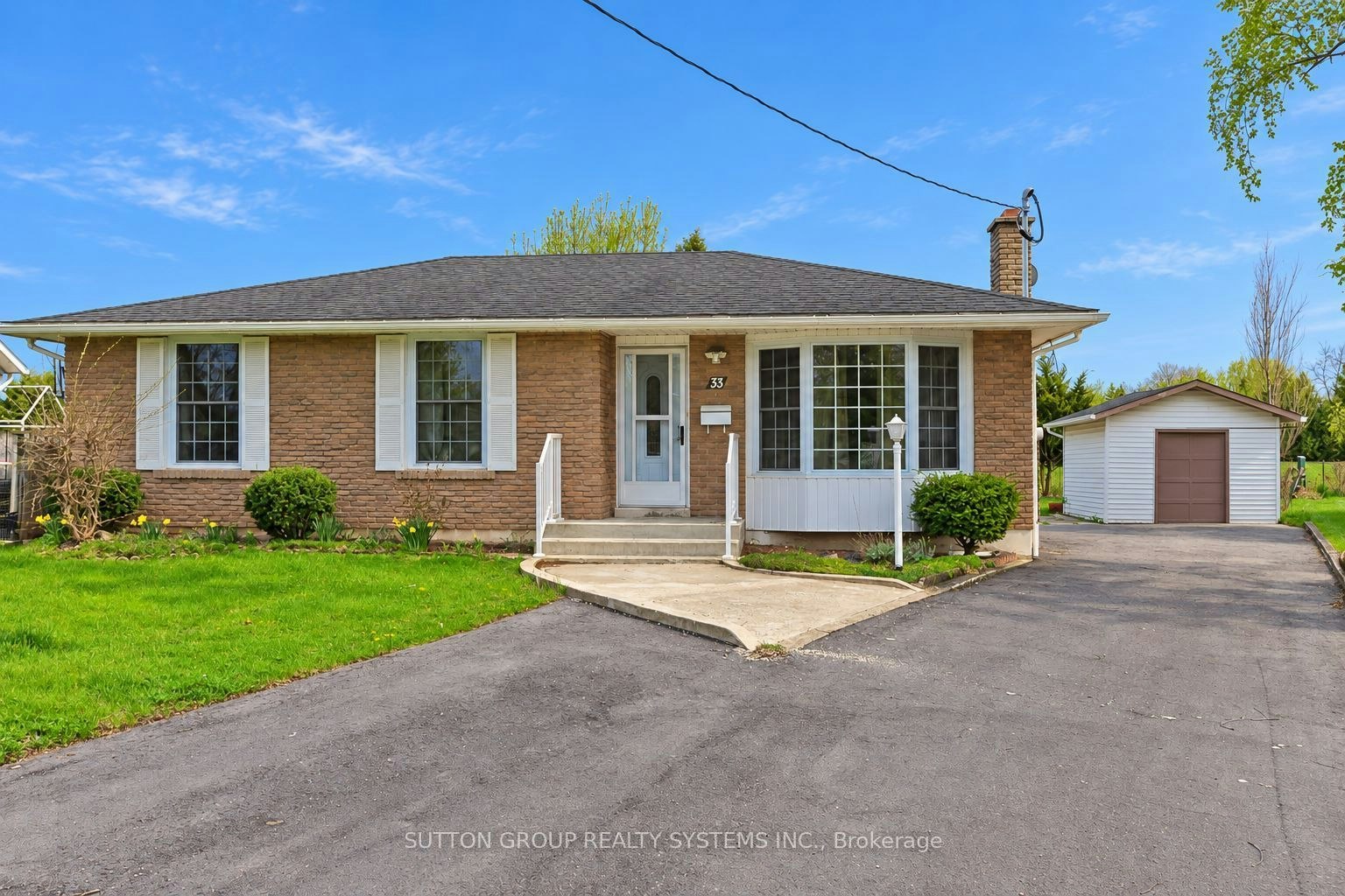 Main-33 Crescentwood Drive, St. Catharines, ON, L2N 4K7 1