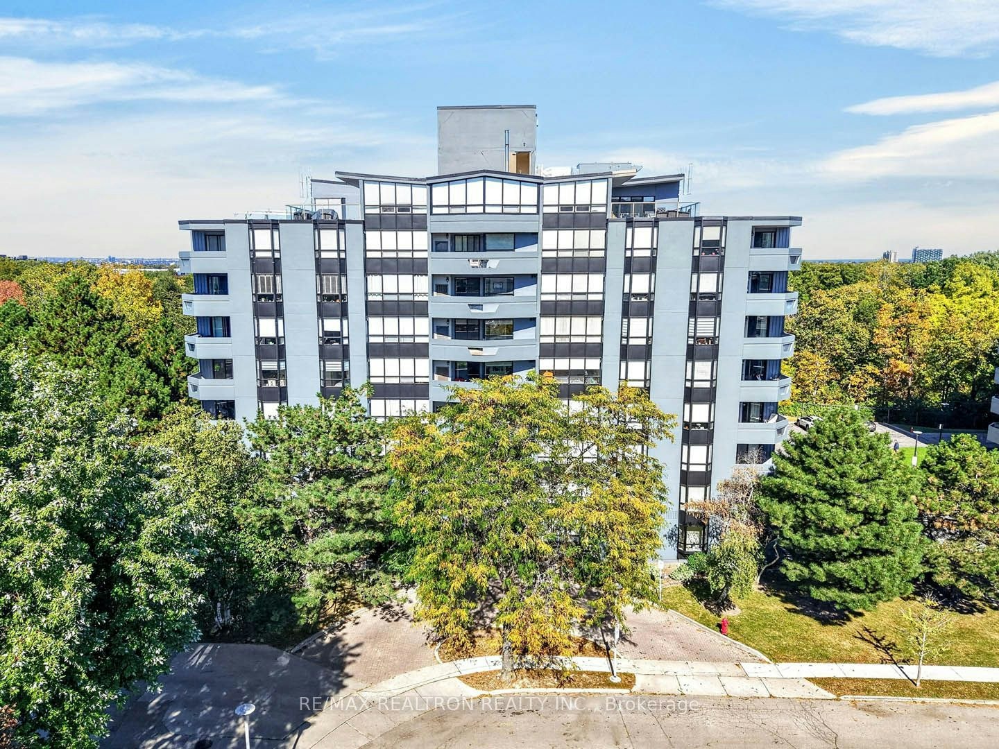 501-6 Village Green Boulevard, Hamilton, ON, L8G 5B7