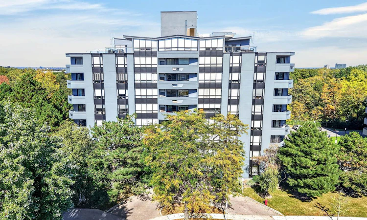 501-6 Village Green Boulevard