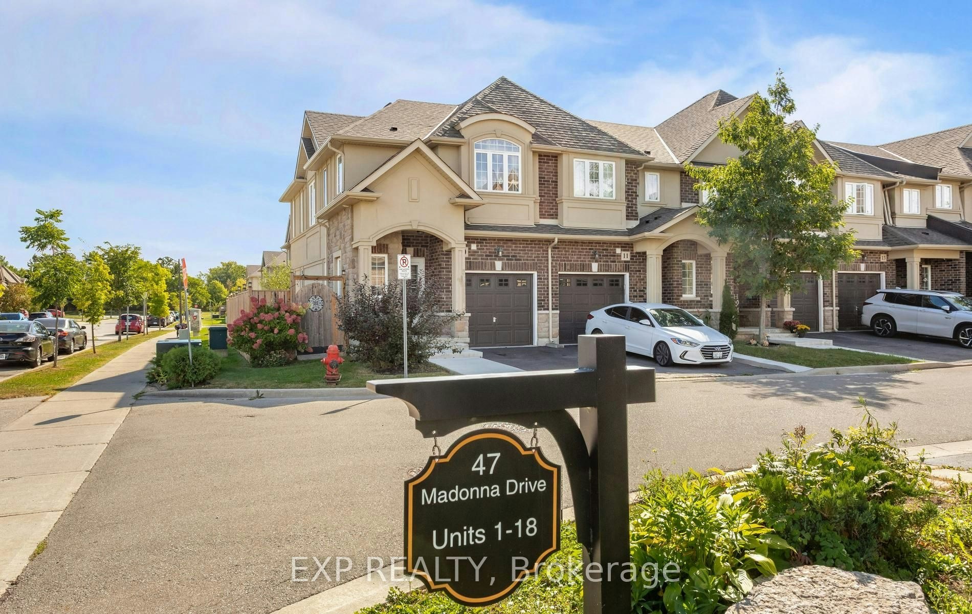 10-47 Madonna Drive W, Hamilton, ON, L9B 0H2 - 2
