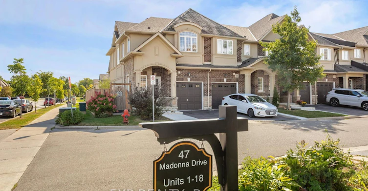 10-47 Madonna Drive W, Hamilton, ON, L9B 0H2 - 2